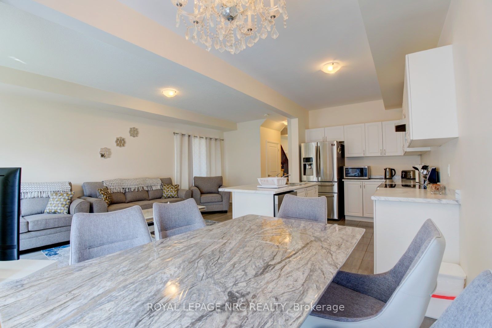 4901 Pettit Avenue, Niagara Falls, ON L2E 0B7 photo 5