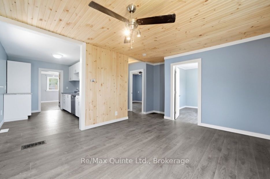 14 Johnson Road, Quinte West, ON K8V 2W7 photo 5
