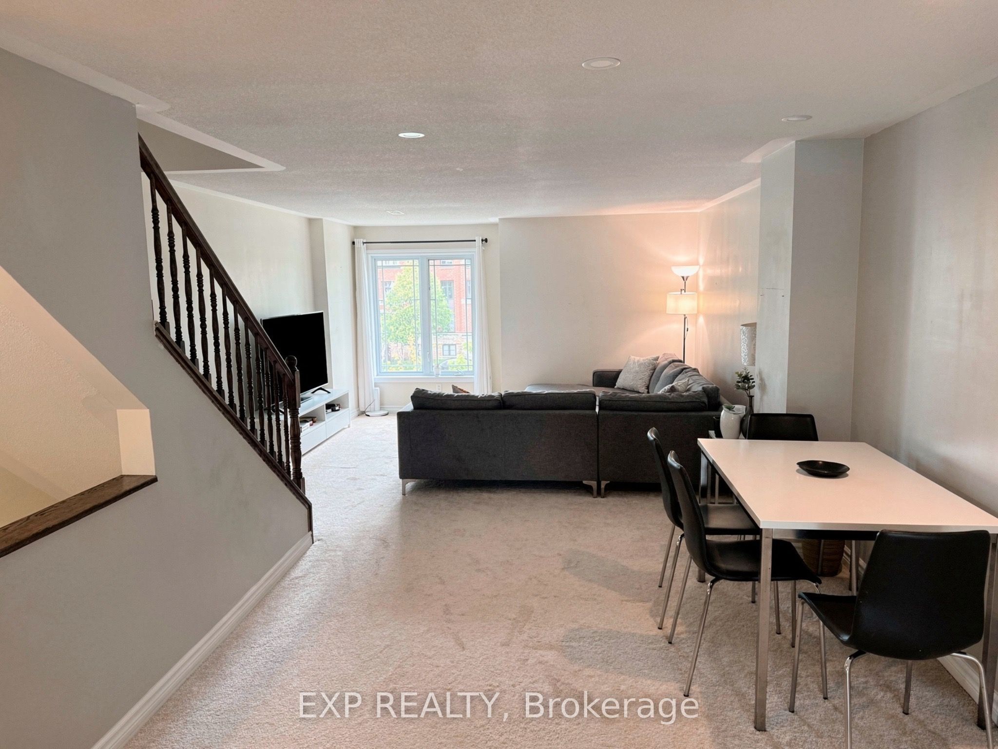 564 CHAPMAN MILLS Drive B, Barrhaven, ON K2J 3V2 photo 3