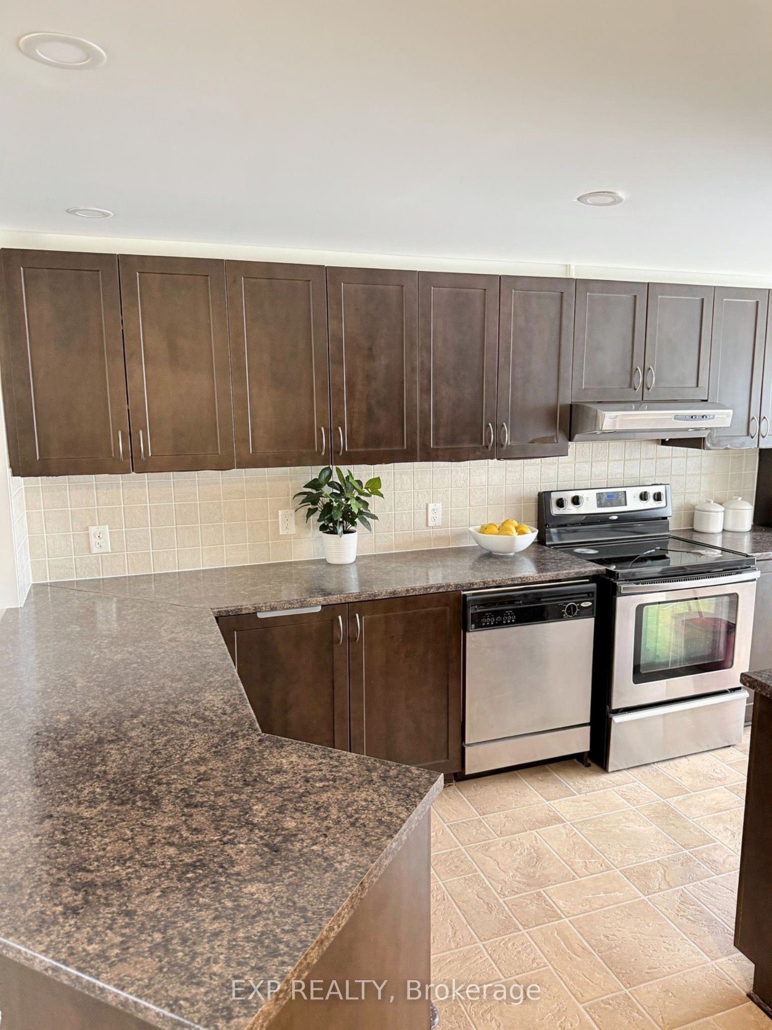 564 CHAPMAN MILLS Drive B, Barrhaven, ON K2J 3V2 photo 4