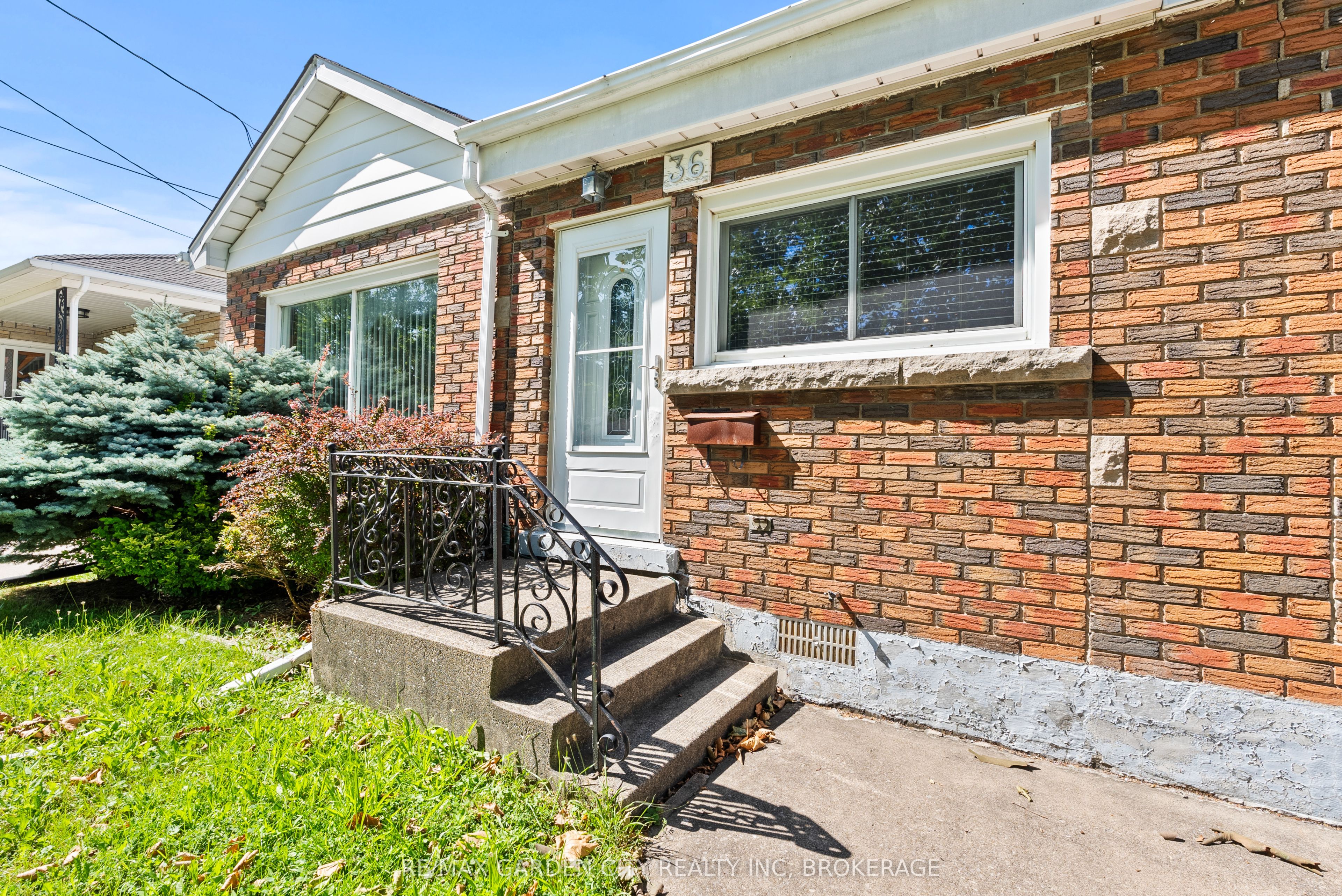 36 Rose Avenue, Thorold, ON L2V 3C6 photo 4