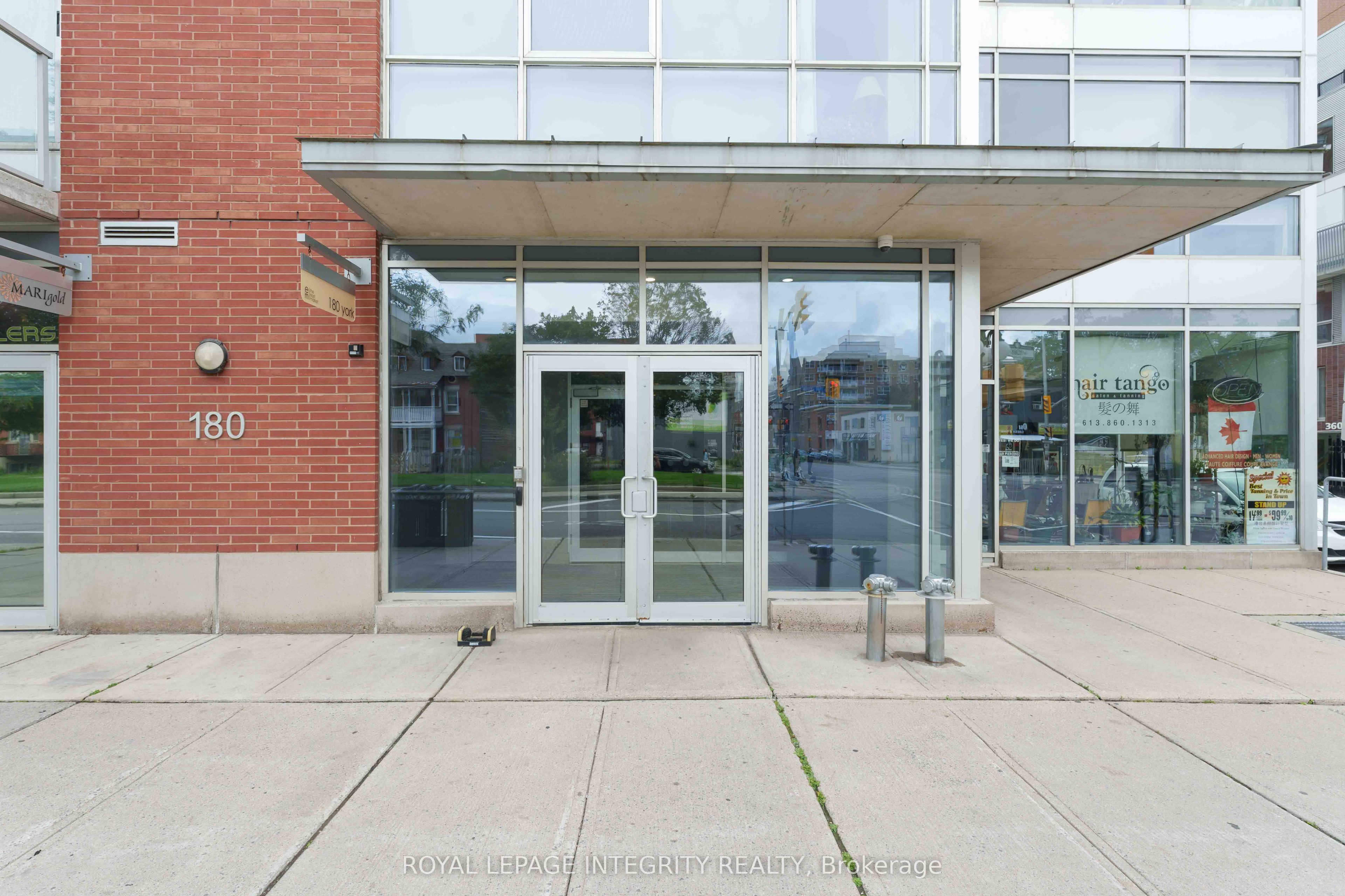180 York Street 909, Lower Town - Sandy Hill, ON K1N 1J6 photo 3