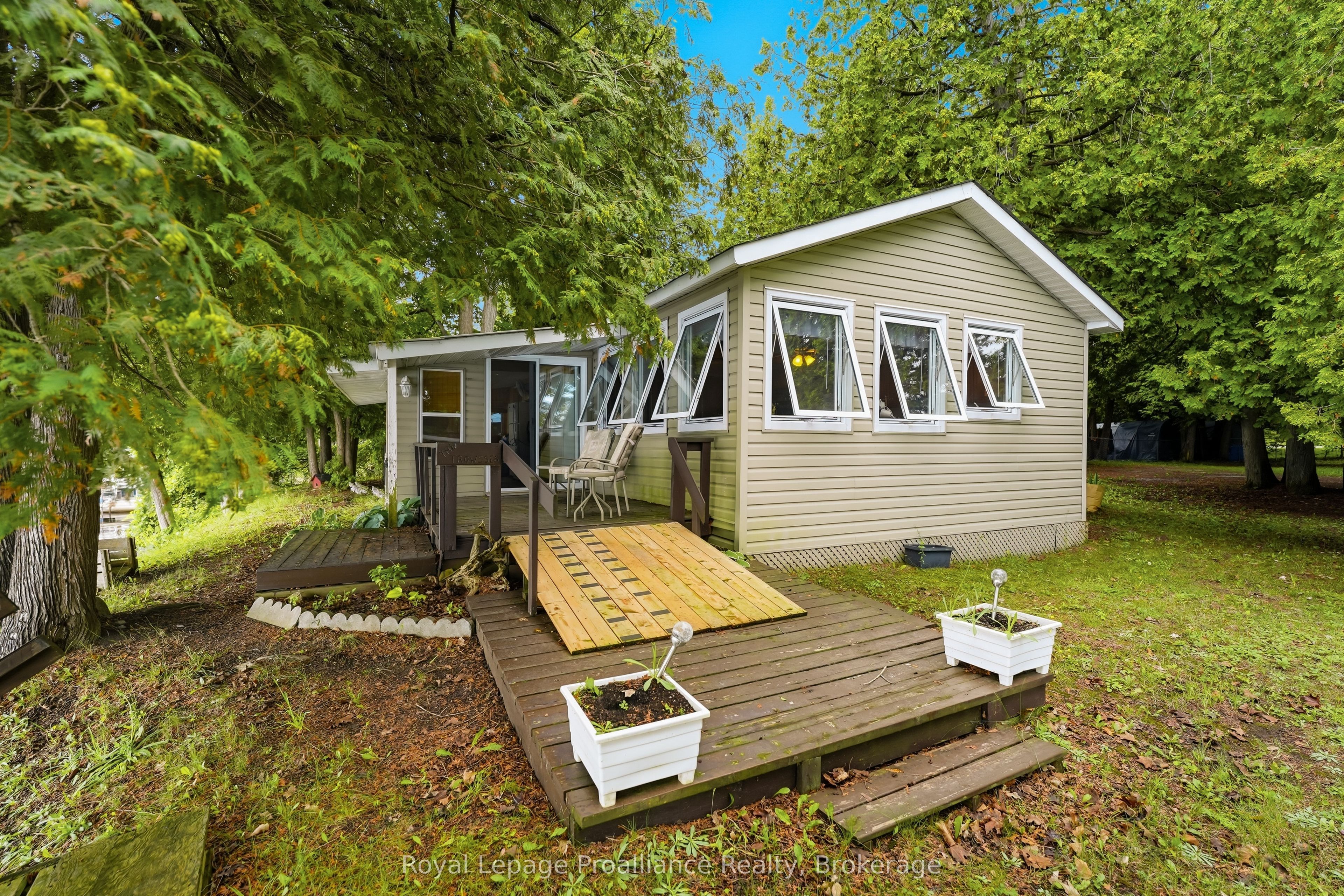 188 North Beaver Lake Road, Stone Mills, ON K0K 3G0 photo 2