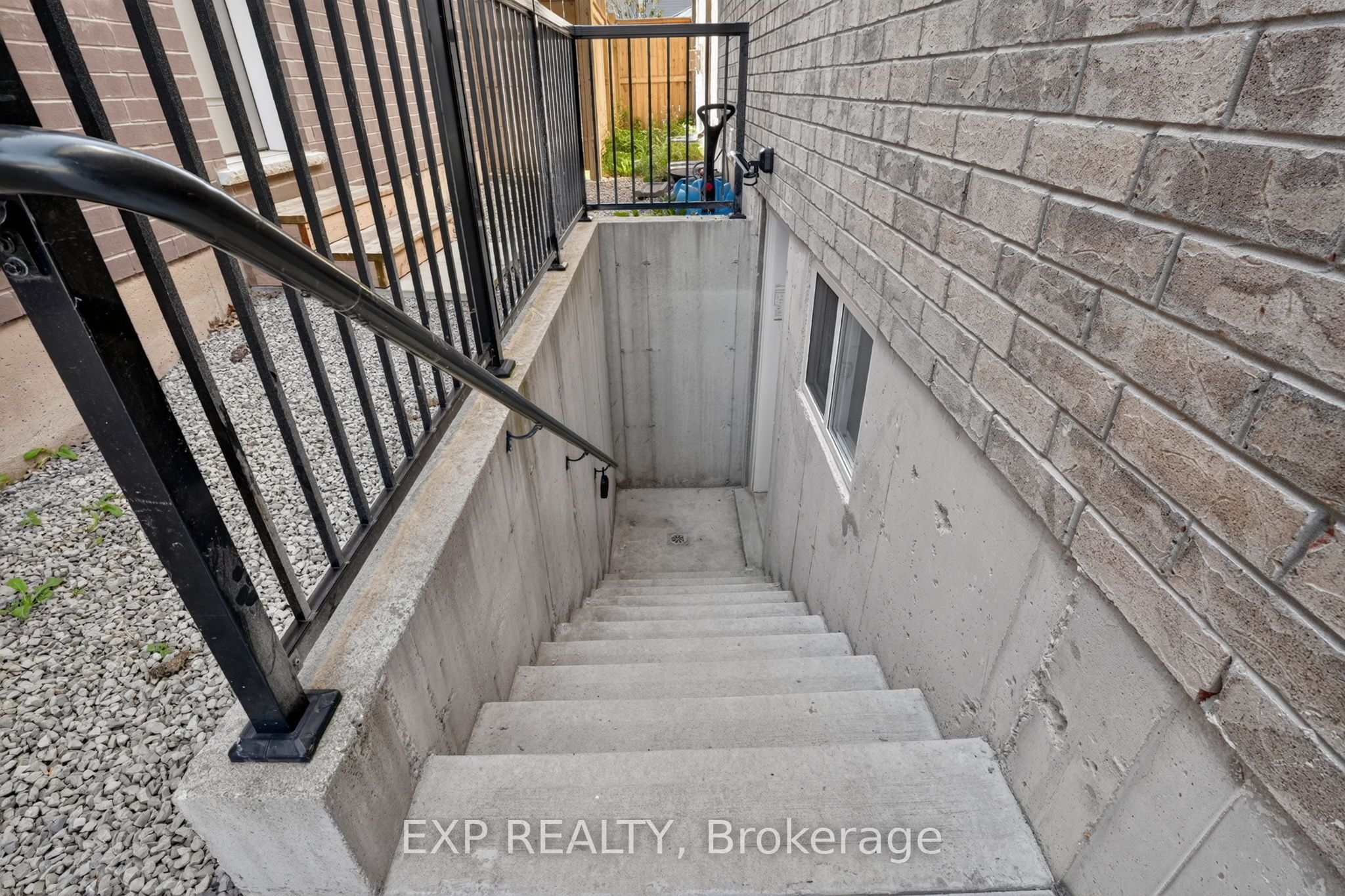 9469 Tallgrass Avenue Lower Level, Niagara Falls, ON L2G 0Y2 photo 4