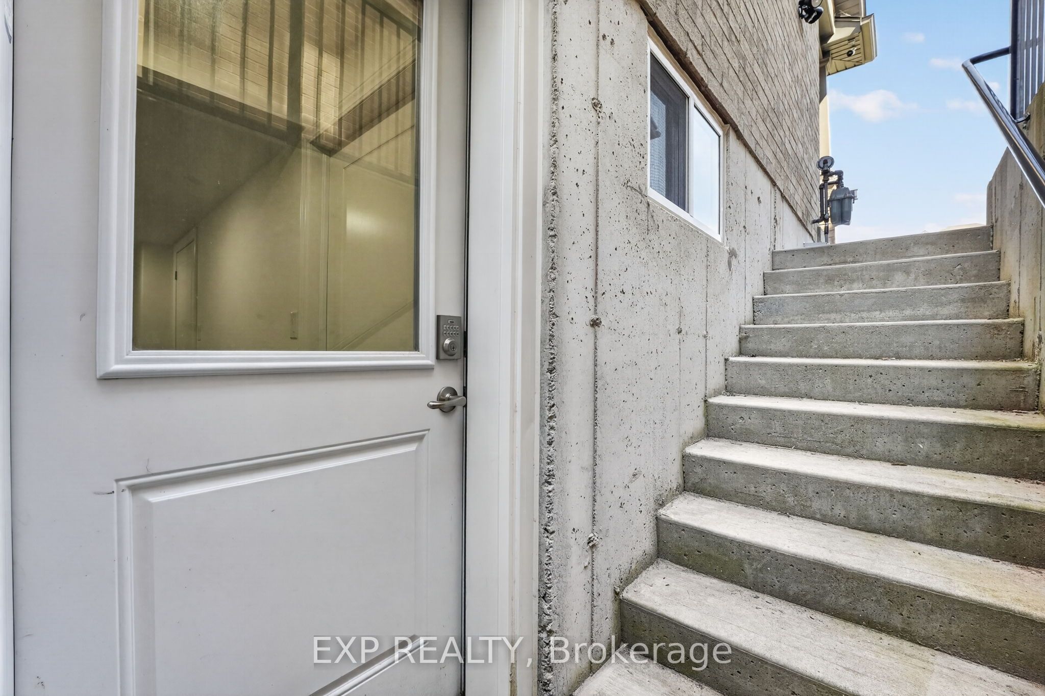 9469 Tallgrass Avenue Lower Level, Niagara Falls, ON L2G 0Y2 photo 5