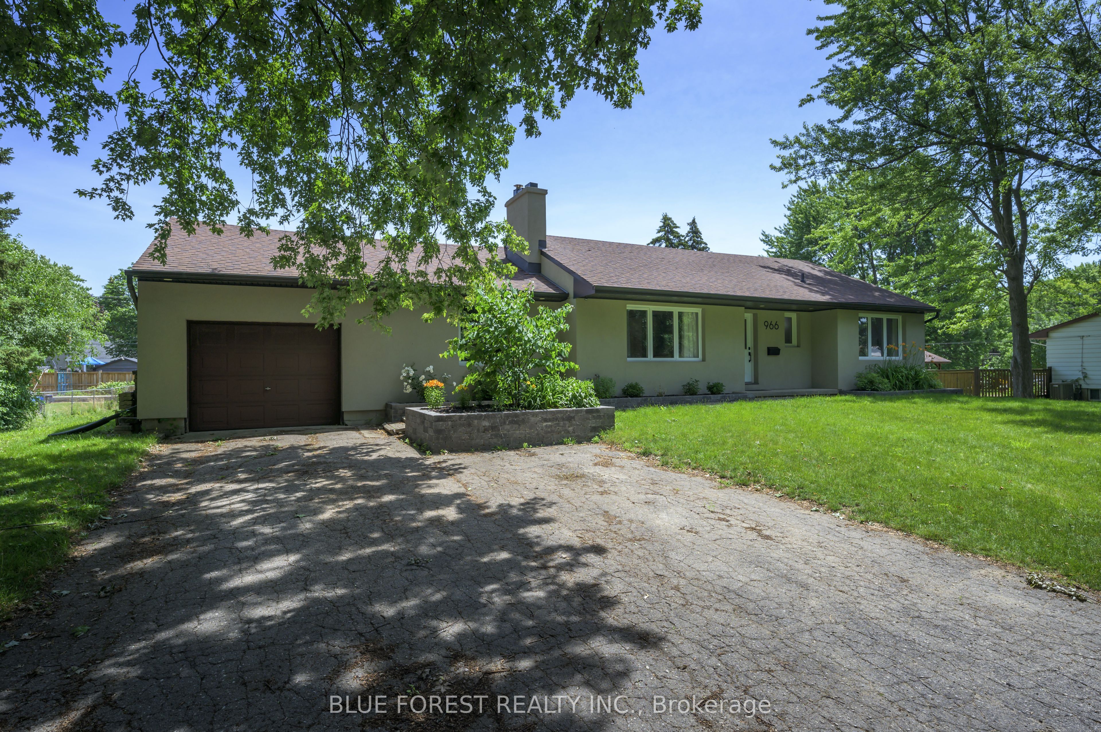 966 Glenbanner Road, London South, ON N6E 1N2 photo 3