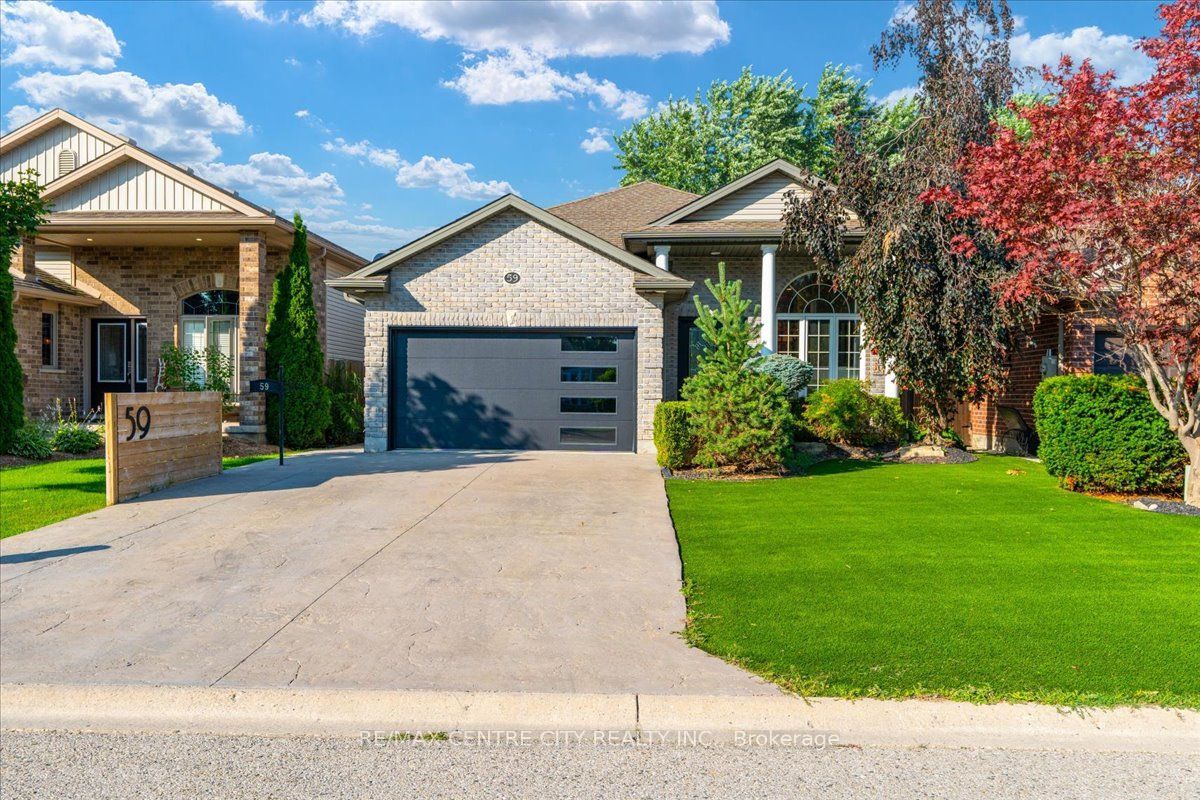 59 Bridle Path, Strathroy-Caradoc, ON N7G 4K3