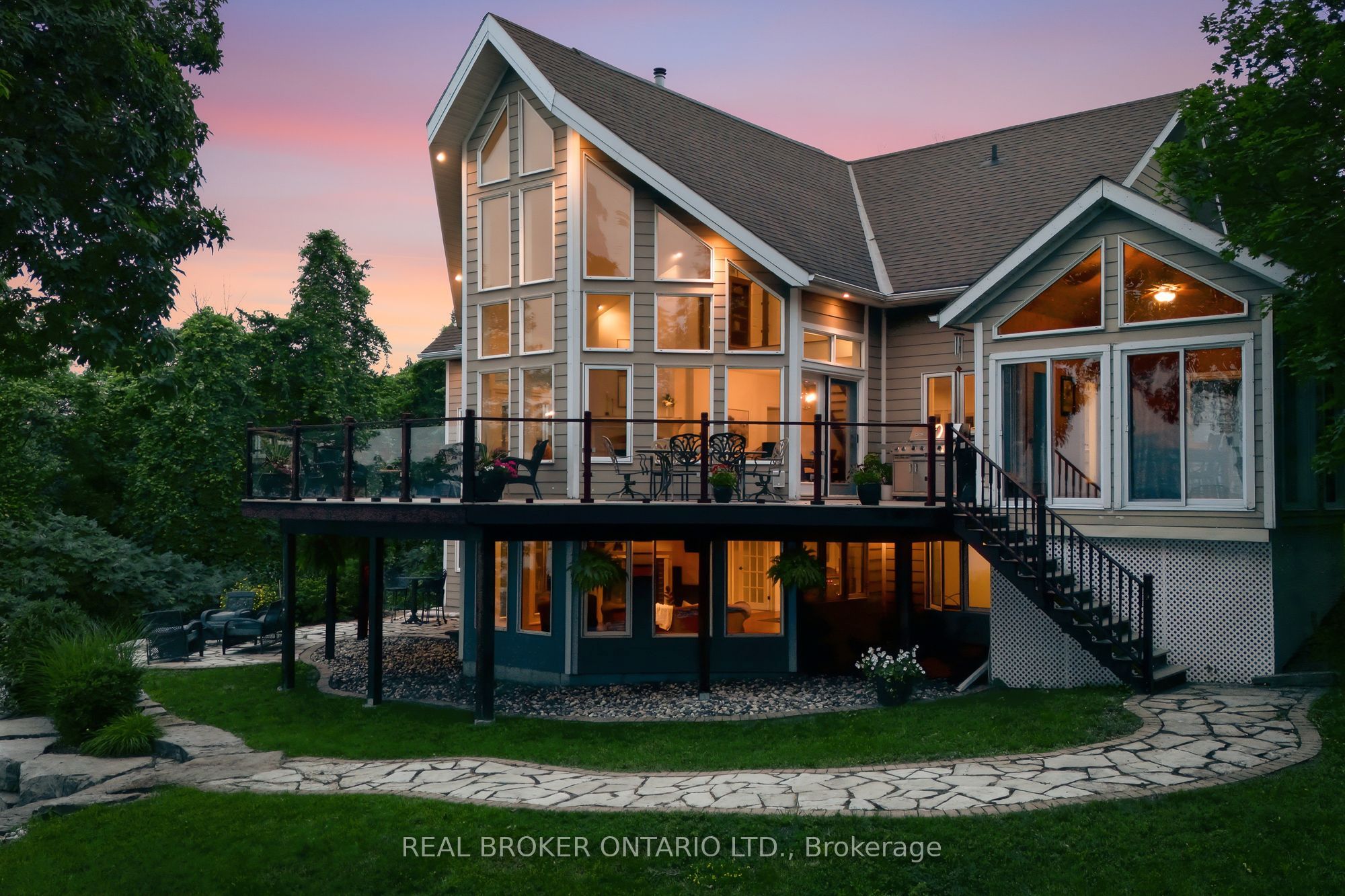 3246 County 8 Road, Prince Edward County, ON K0K 2T0 photo 4