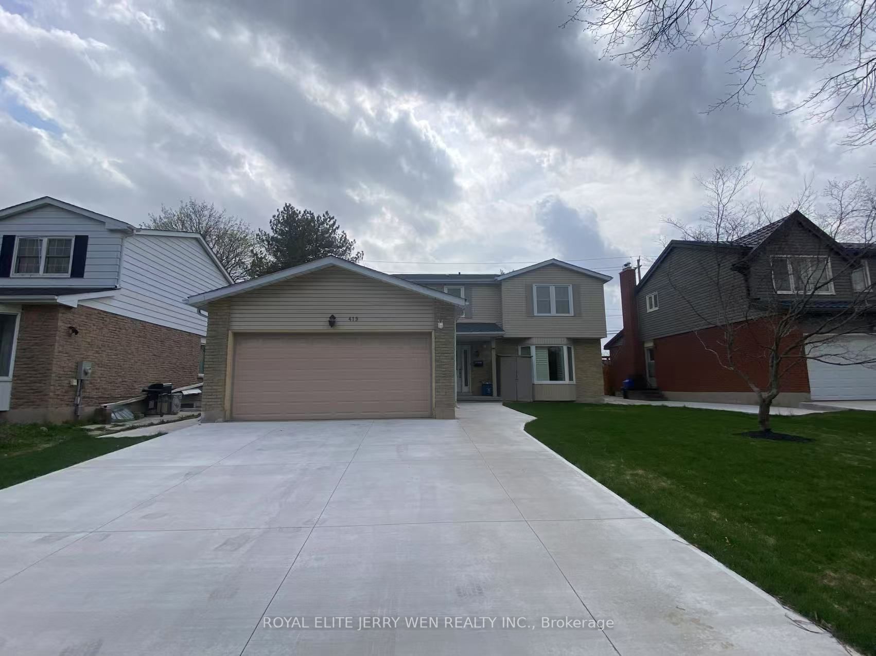 419 Stillmeadow Circle, Waterloo, ON N2L 5M1