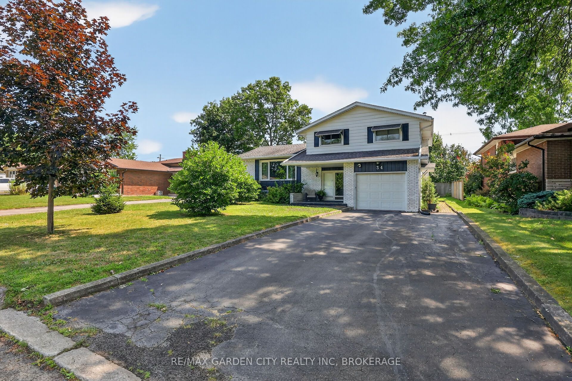 34 Donna Marie Drive, Welland, ON L3C 2X5 photo 2
