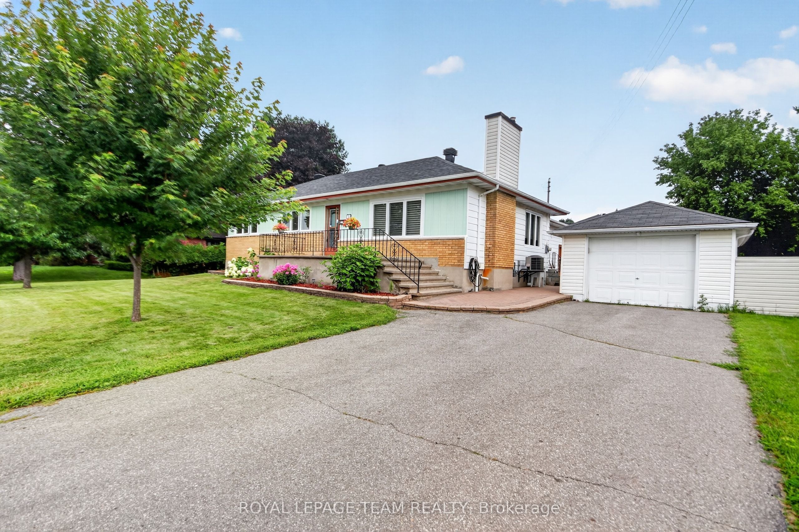 53 Fieldrow Street, Meadowlands - Crestview and Area, ON K2G 2Y6