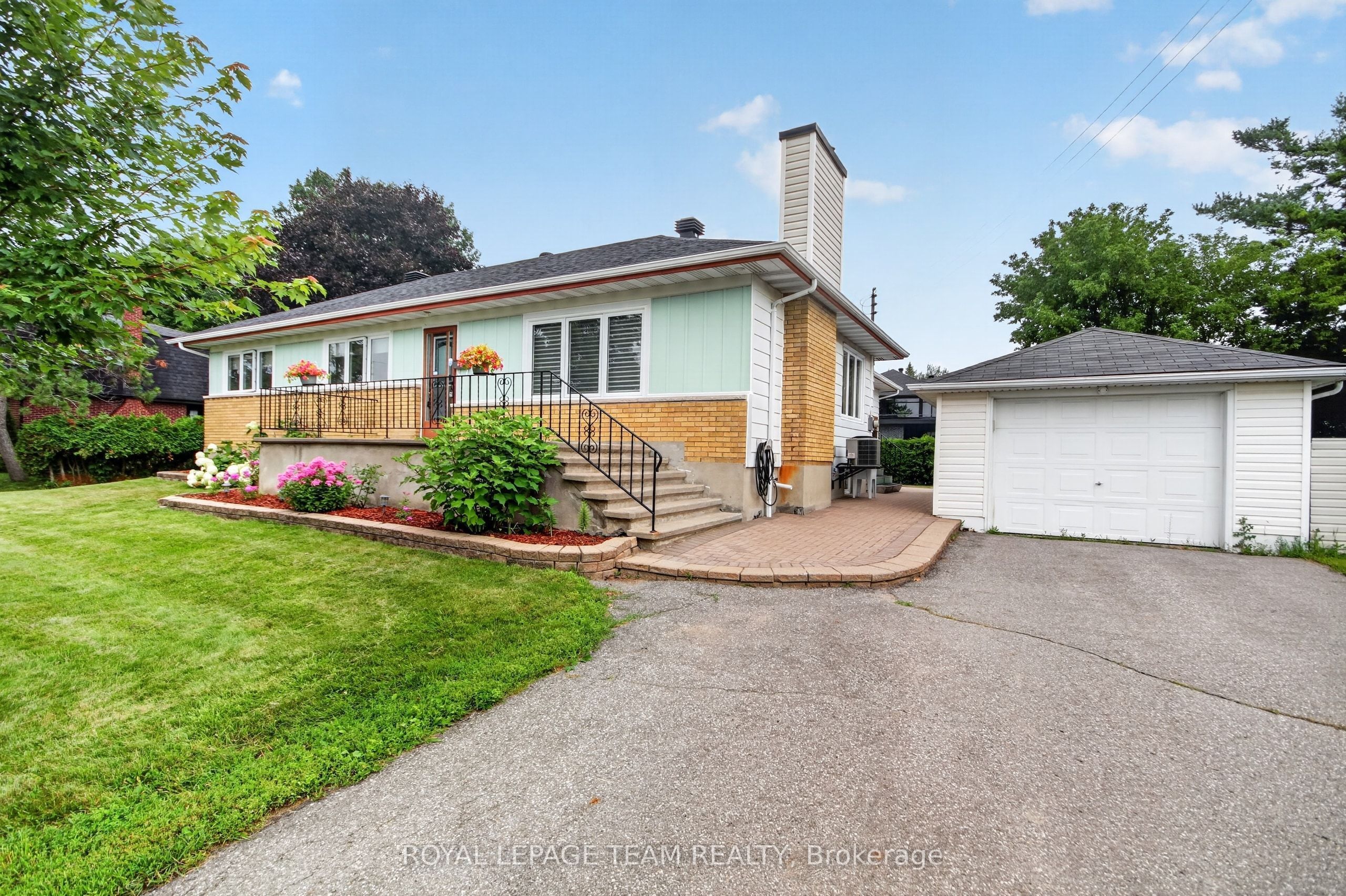 53 Fieldrow Street, Meadowlands - Crestview and Area, ON K2G 2Y6 photo 3