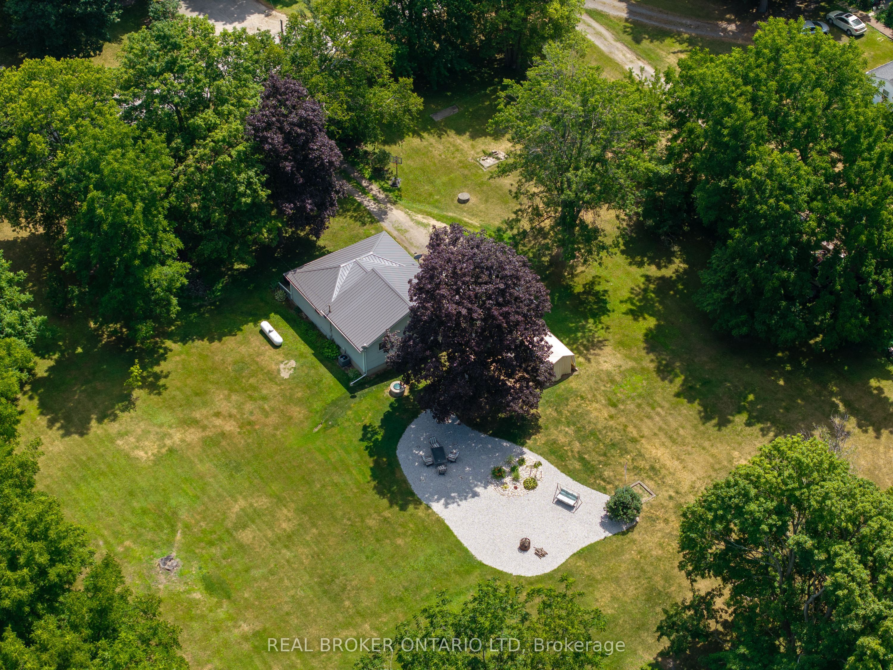 15 Middlemiss Avenue, Southwest Middlesex, ON N0L 1T0