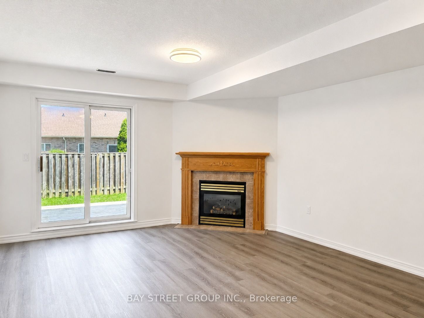 35 Diamond Court, Hamilton, ON L9C 7V5 photo 4