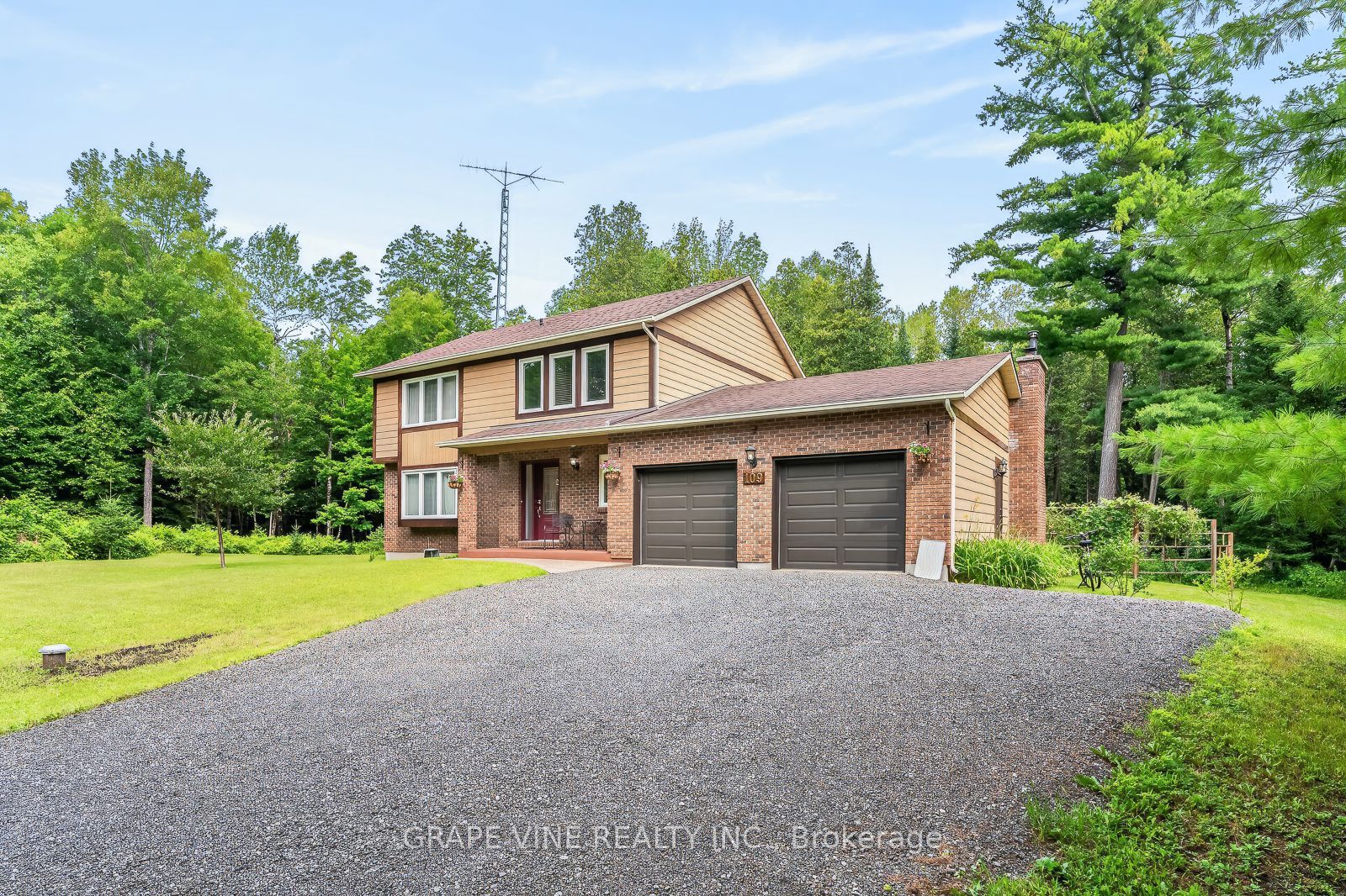 109 MIDVALE Drive, Carp - Huntley Ward, ON K0A 1L0 photo 4