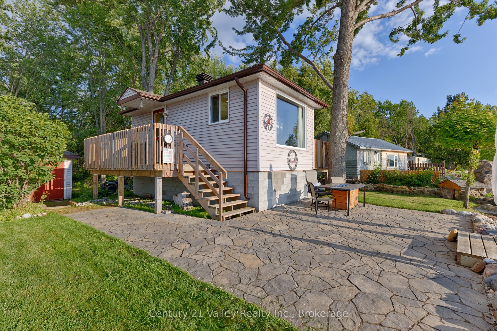 115 Greatview Trail, Whitewater Region, ON K8A 6W2 photo 2
