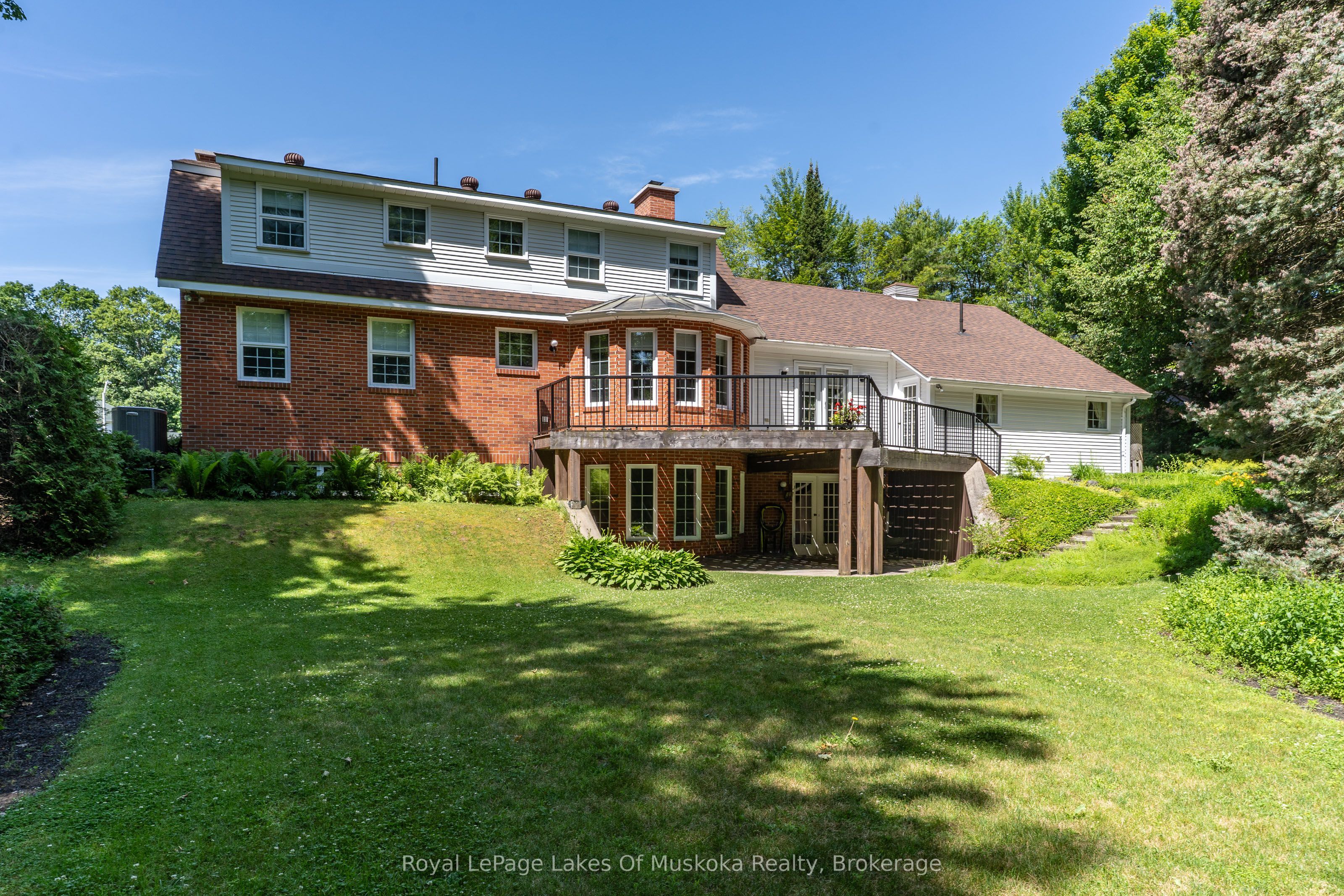 33 South Muskoka Drive, Bracebridge, ON P1L 1M4 photo 3