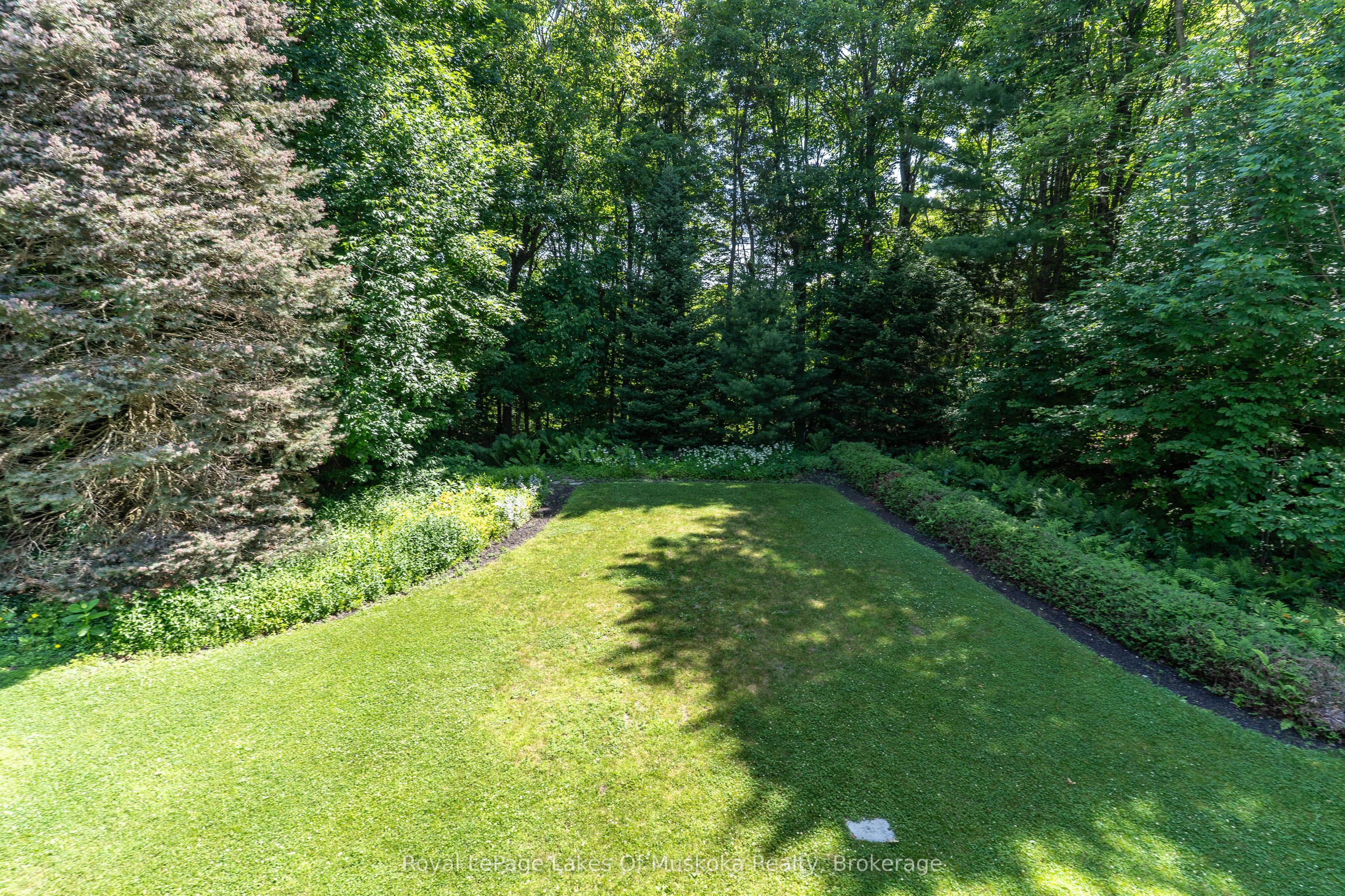 33 South Muskoka Drive, Bracebridge, ON P1L 1M4 photo 4