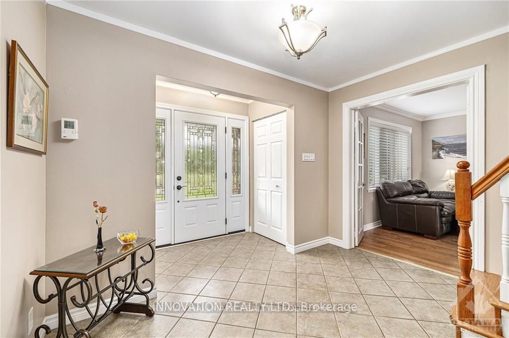 7 Grierson Lane, Kanata, ON K2W 1A6 photo 2
