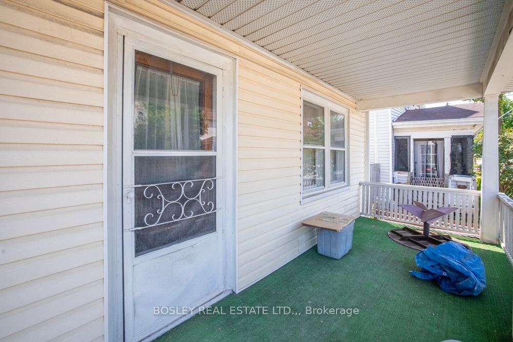 28 Tasker Street, St. Catharines, ON L2R 3Z8 photo 4