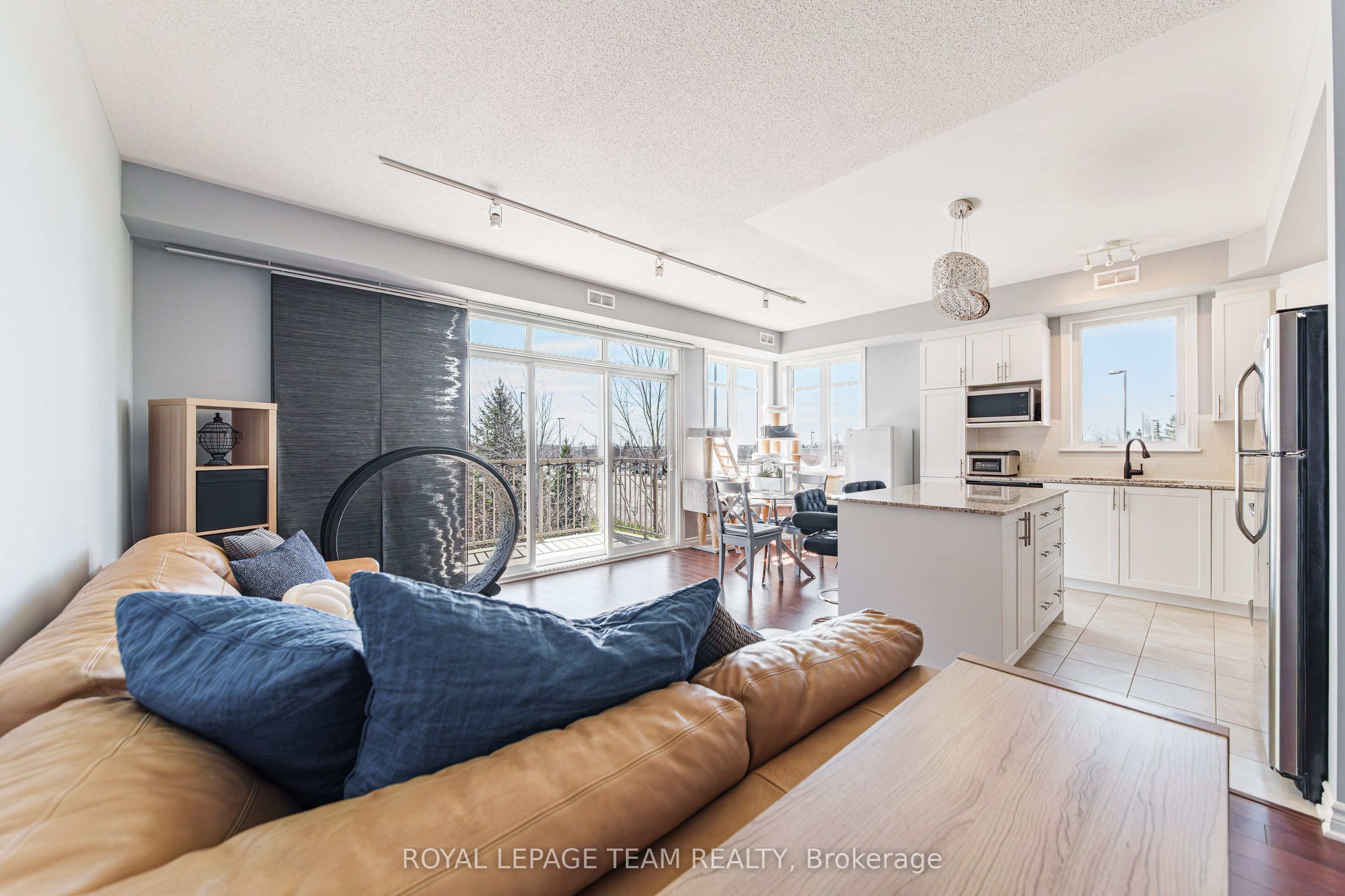 67 Tipperary Private N E, Barrhaven, ON K2J 2T3 photo 3
