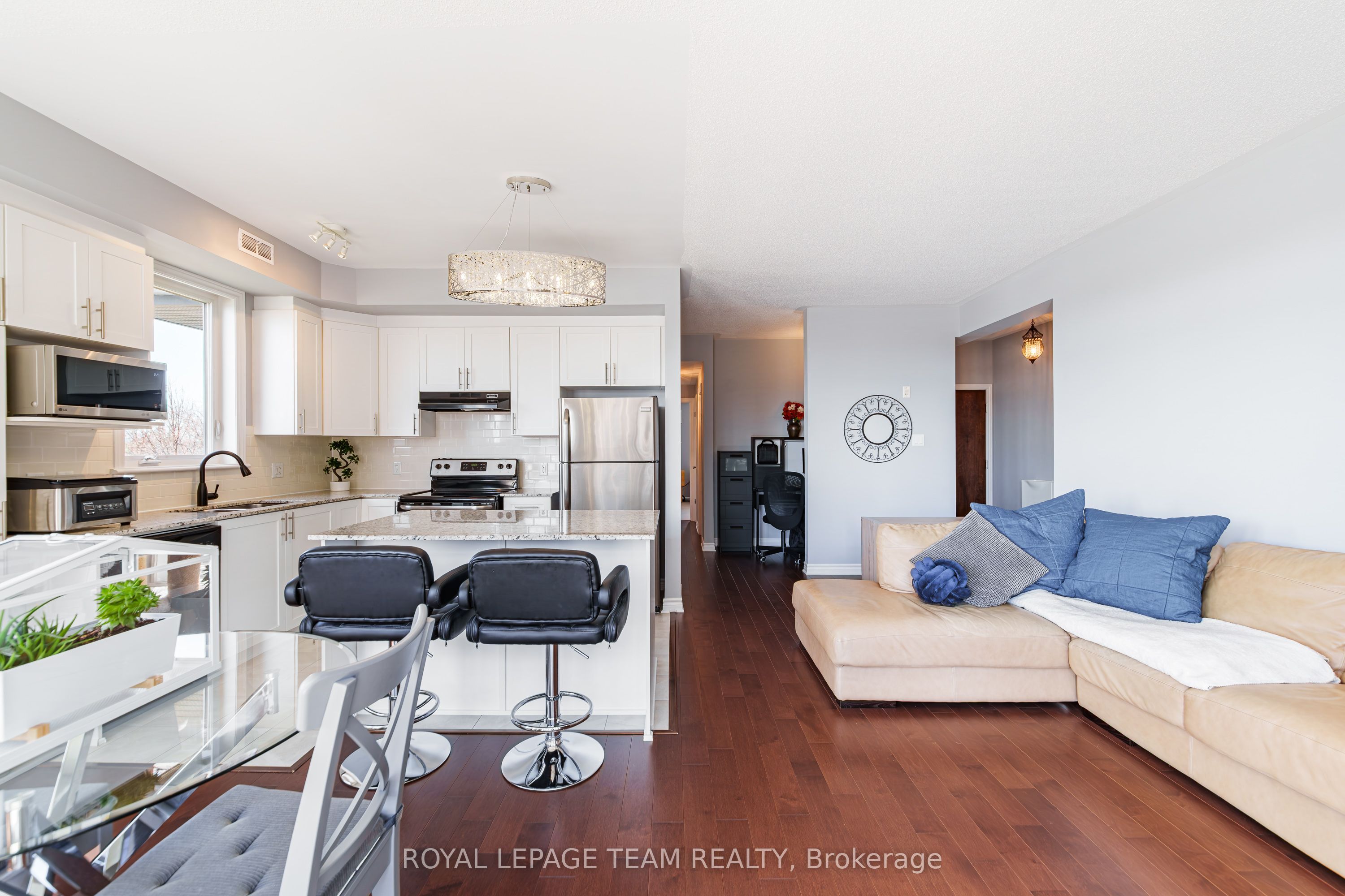 67 Tipperary Private N E, Barrhaven, ON K2J 2T3 photo 4