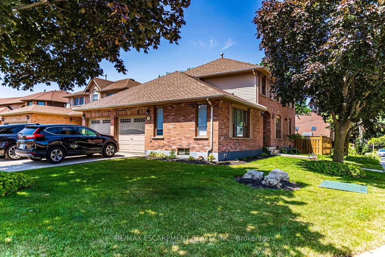 23 Avonmore Court, Hamilton, ON L8W 3G8