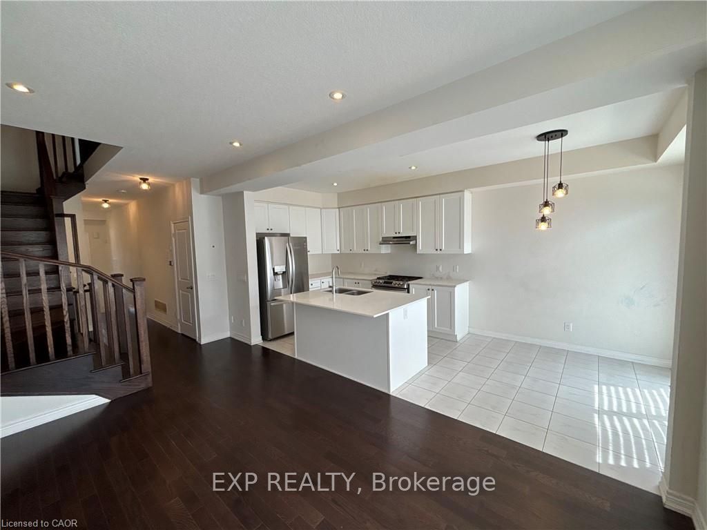 60 Reistwood Drive, Kitchener, ON N2P 2L1 photo 2