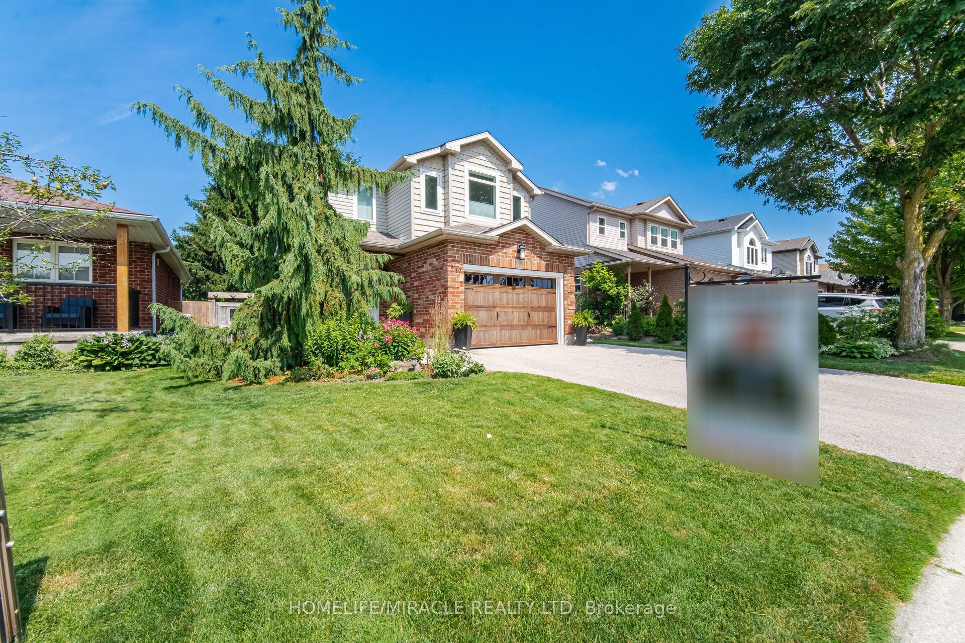 240 Millburn Boulevard, Centre Wellington, ON N1M 3S3 photo 2