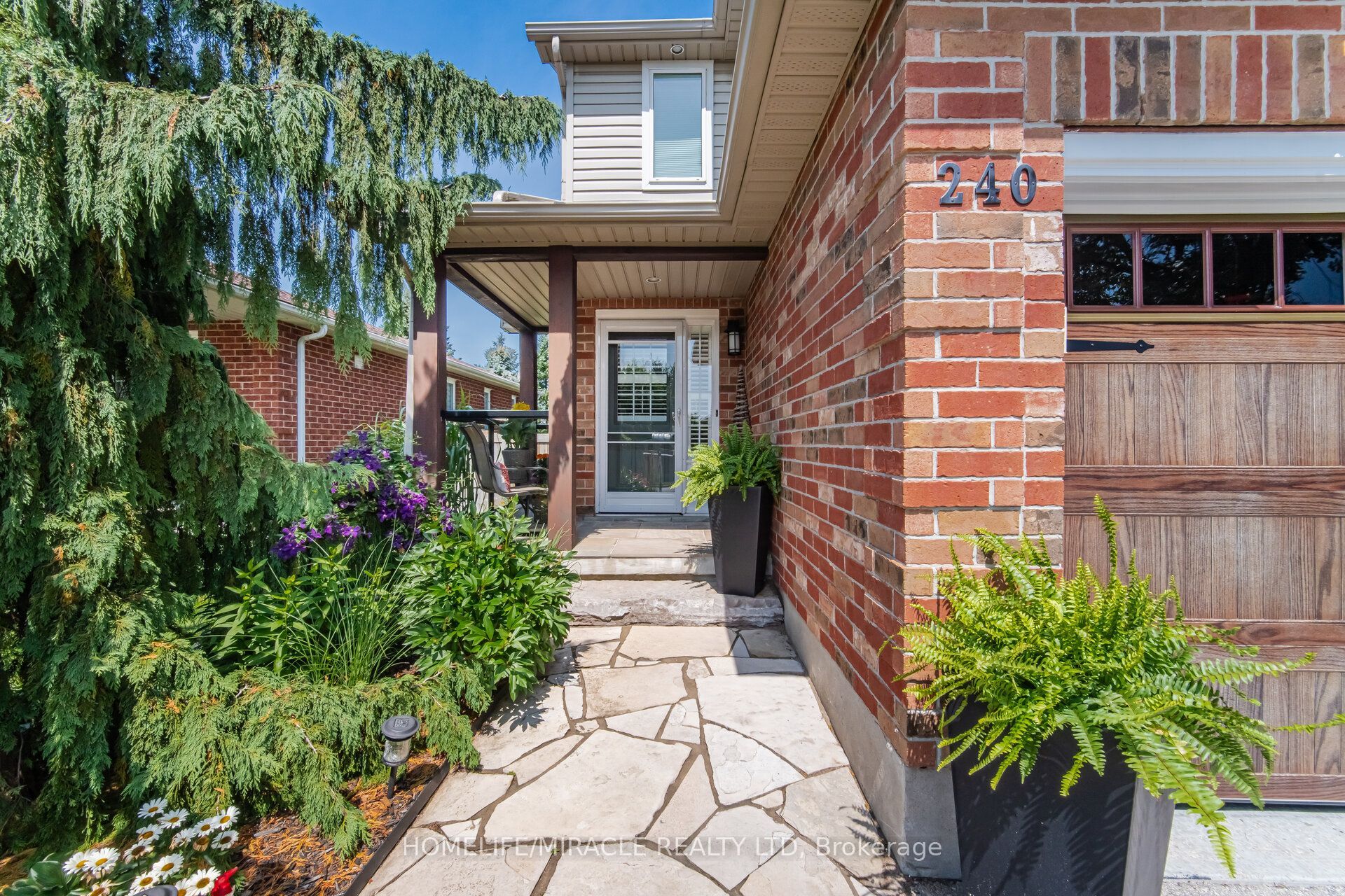 240 Millburn Boulevard, Centre Wellington, ON N1M 3S3 photo 3