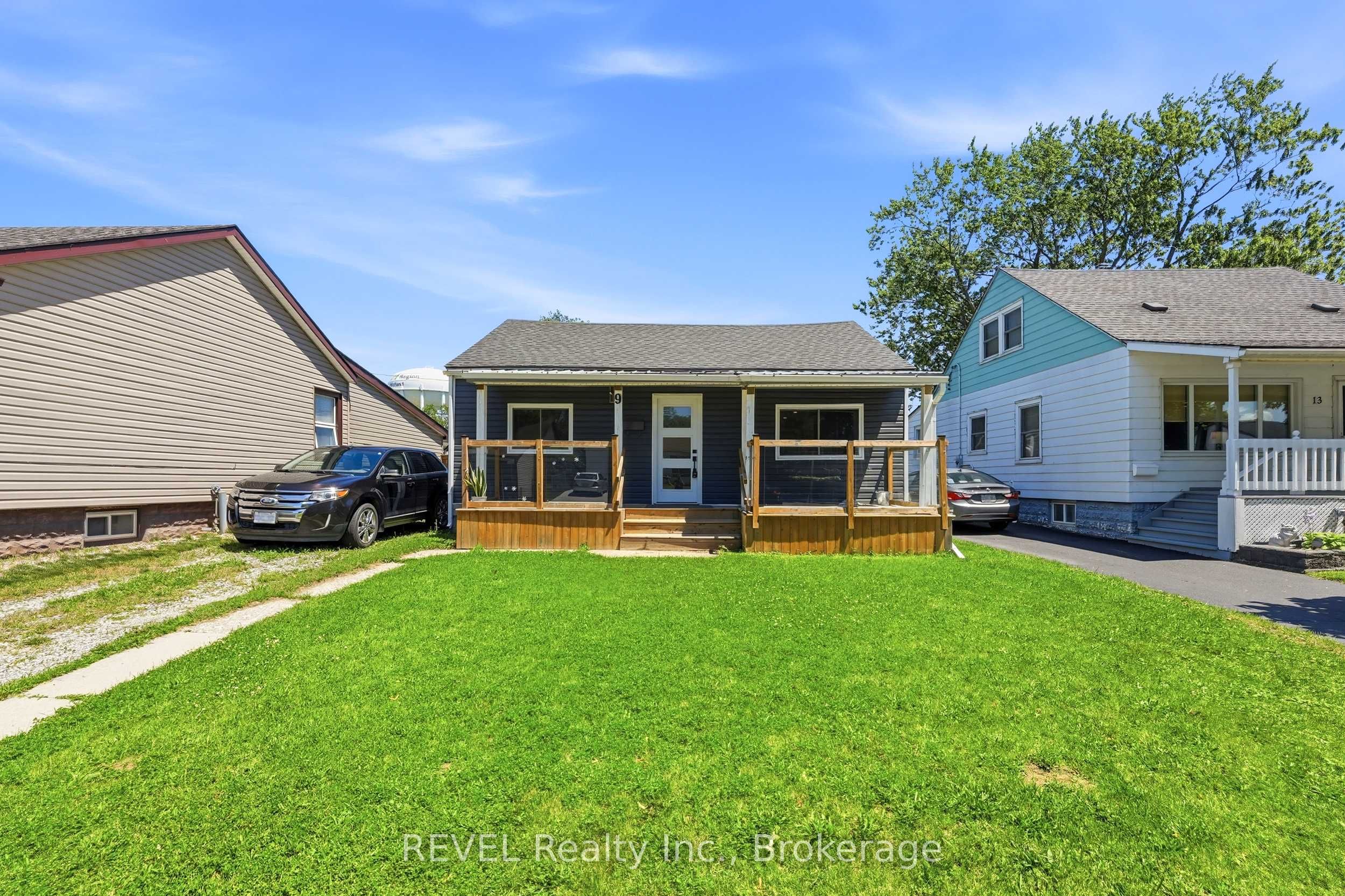 9 McNaughton Road, Welland, ON L3B 2R4