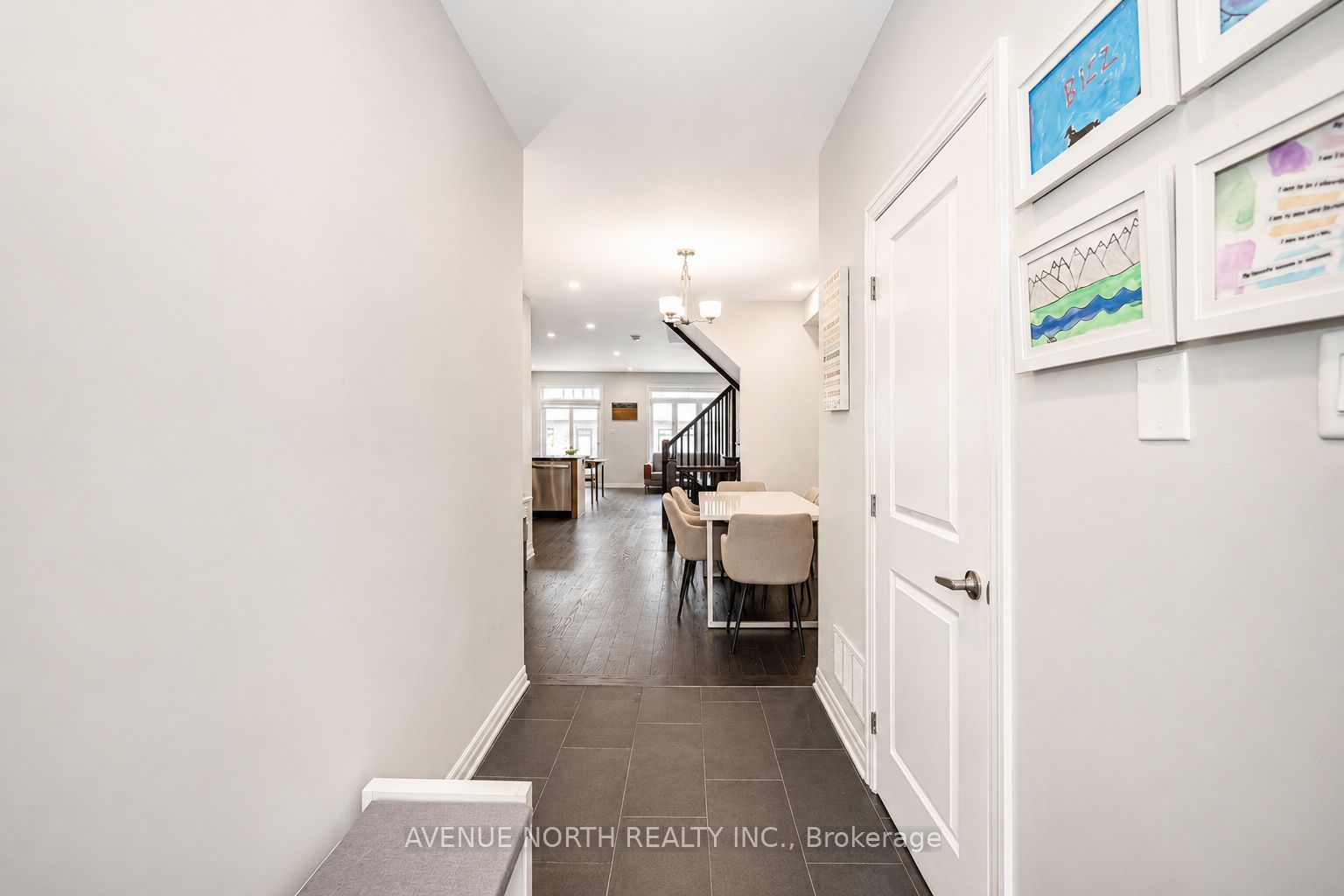 323 Lysander Place, Manor Park - Cardinal Glen and Area, ON K1K 3X8 photo 4