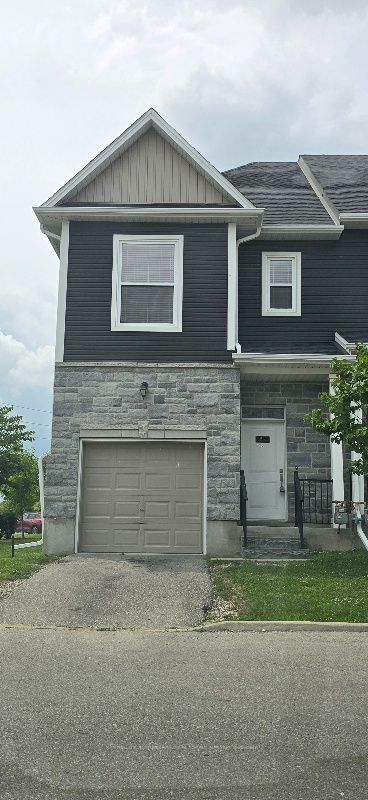 439 Athlone Avenue 1A, Woodstock, ON N4V 0C8