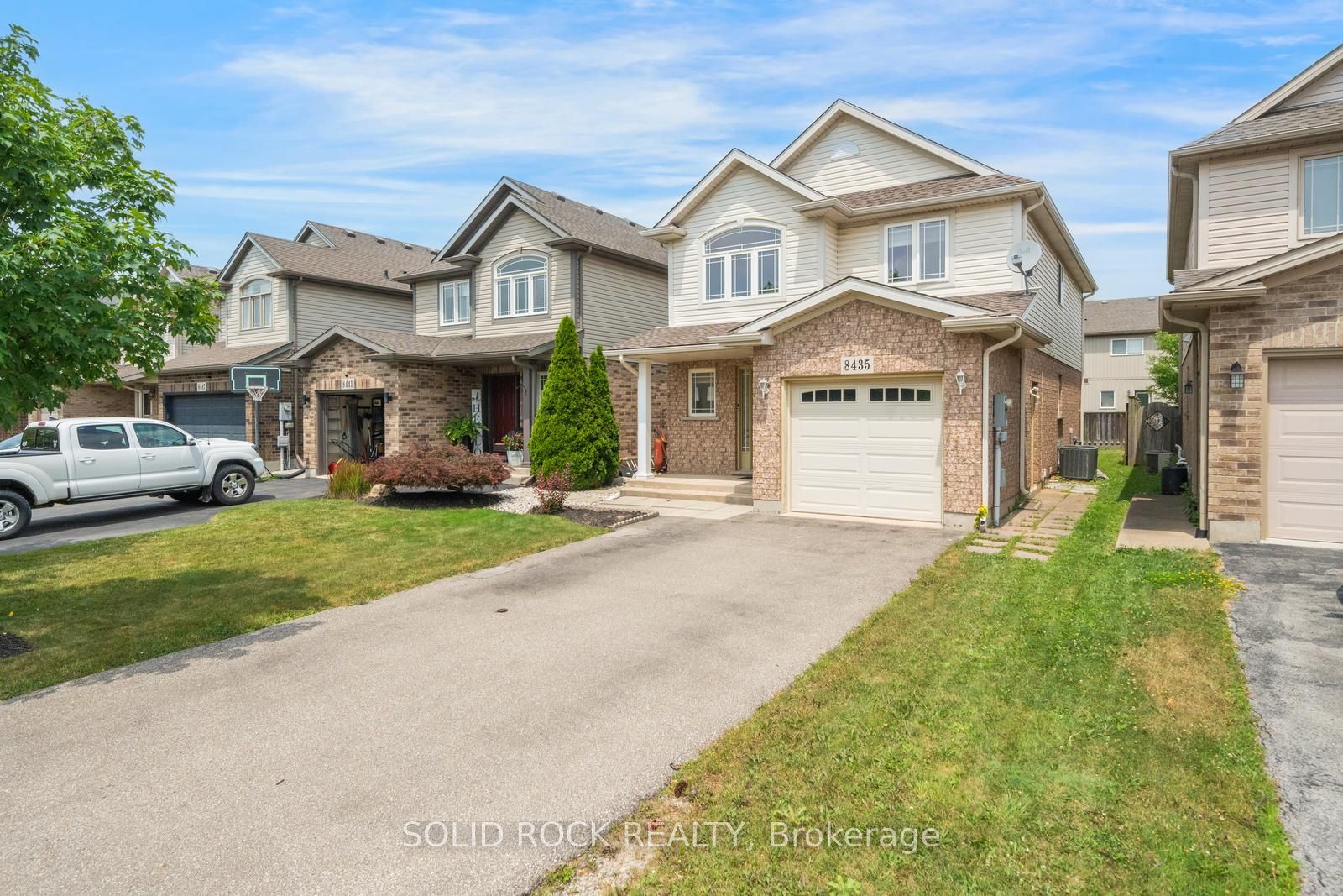 8435 Kelsey Crescent, Niagara Falls, ON L2H 0E6 photo 3