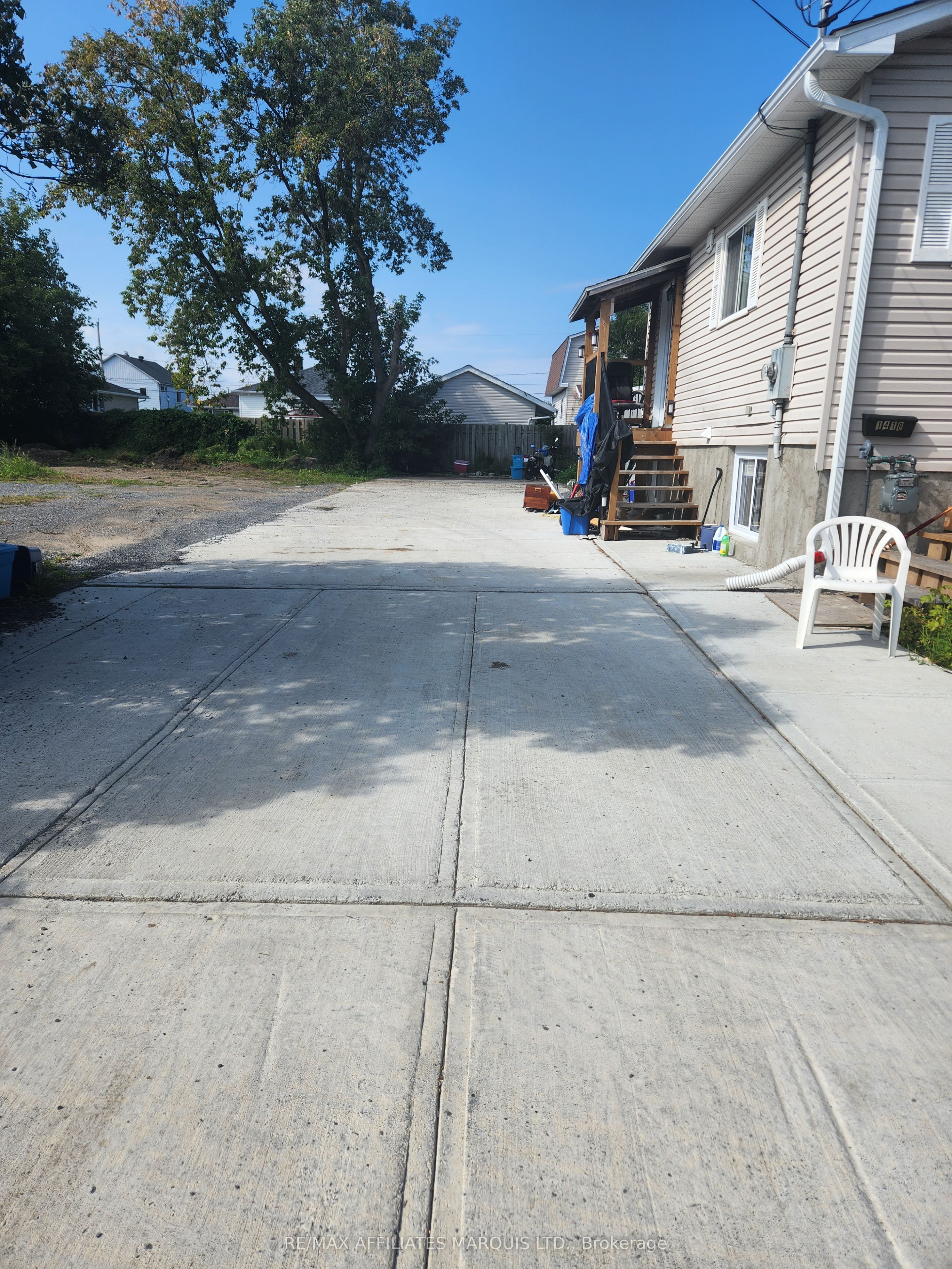 1418 Cumberland Street, Cornwall, ON K6J 4K7 photo 4