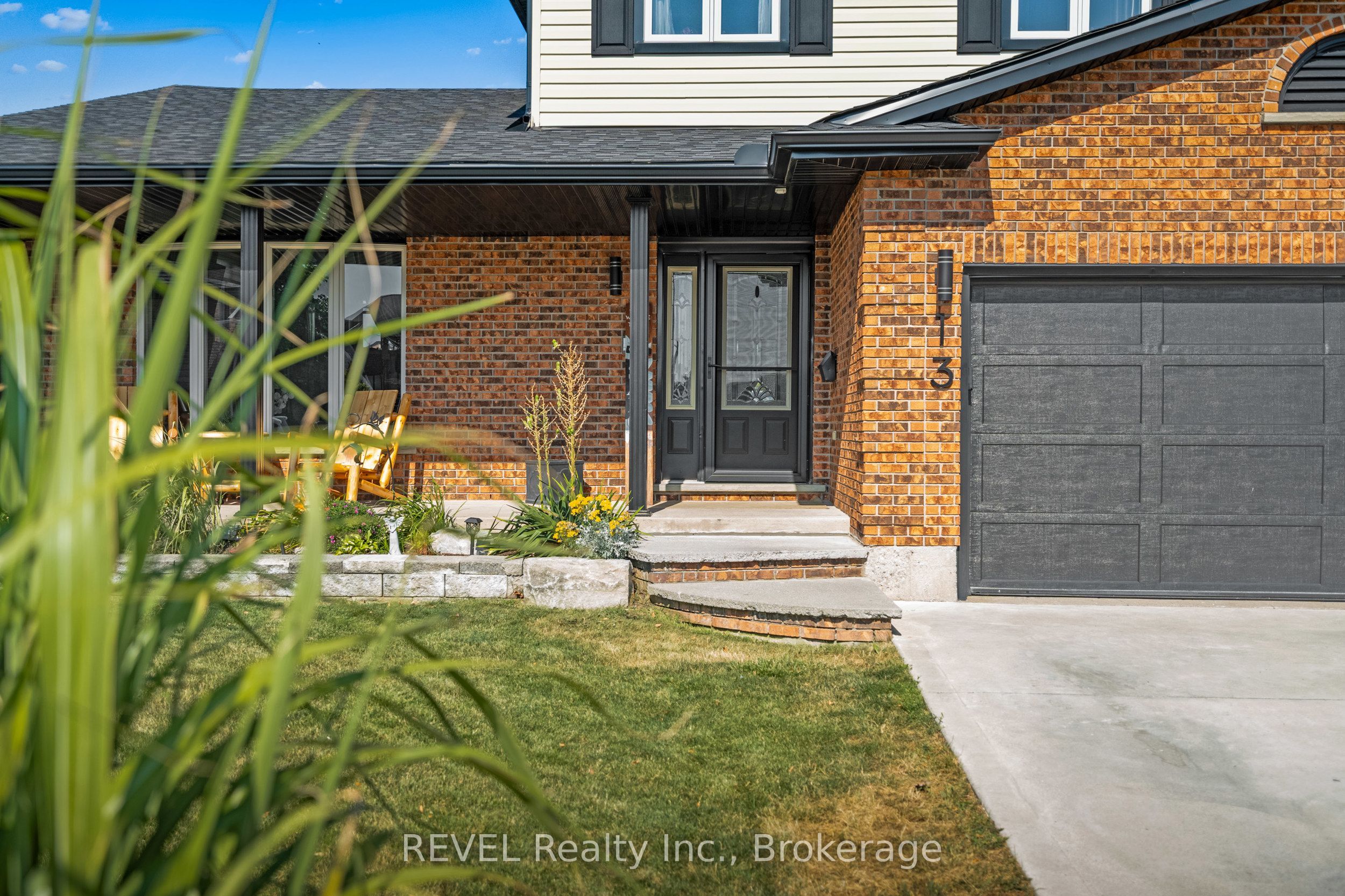 13 Bartok Crescent, Port Colborne, ON L3K 6B5 photo 2