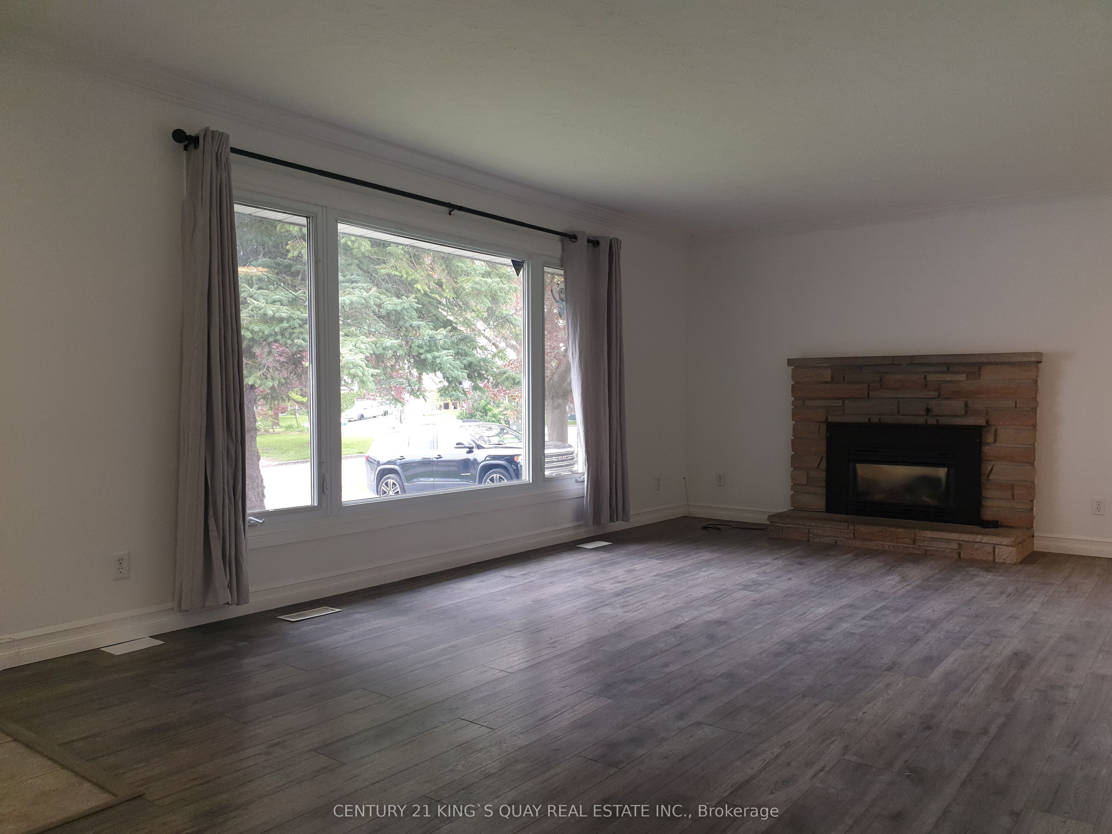 18 Manor Crescent, Quinte West, ON K8V 3Z7 photo 3