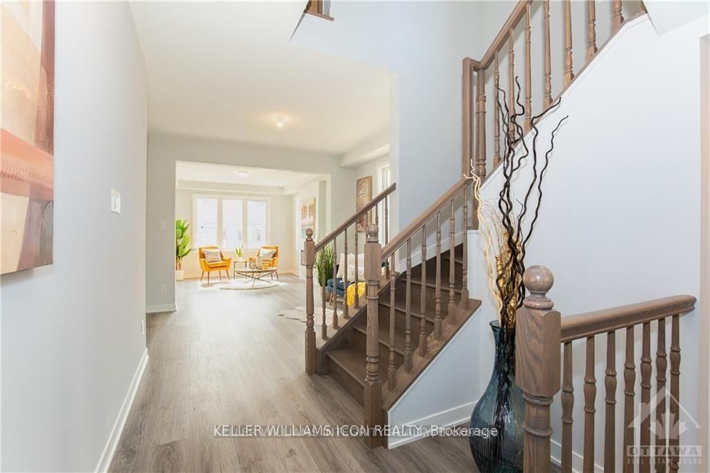 212 Ormiston Crescent, Barrhaven, ON K2J 7E3 photo 3