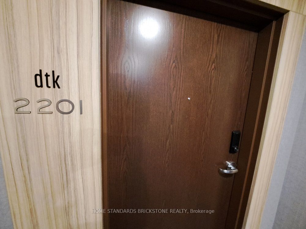 60 Frederick Street 2201, Kitchener, ON N2H 0C7 photo 2