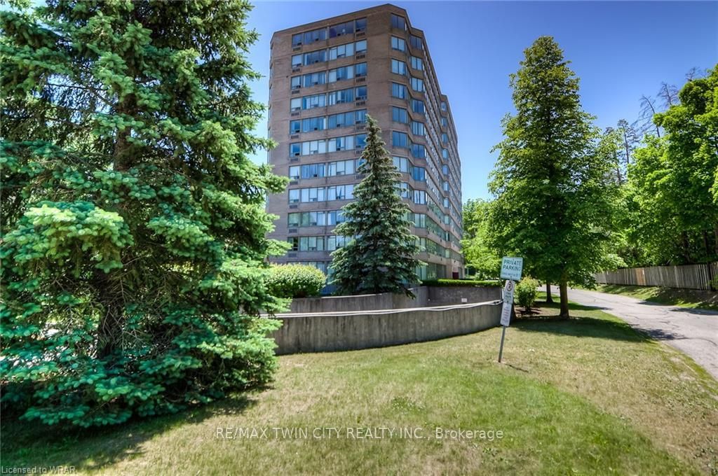3227 King Street E 503, Kitchener, ON N2A 3Z9 photo 2