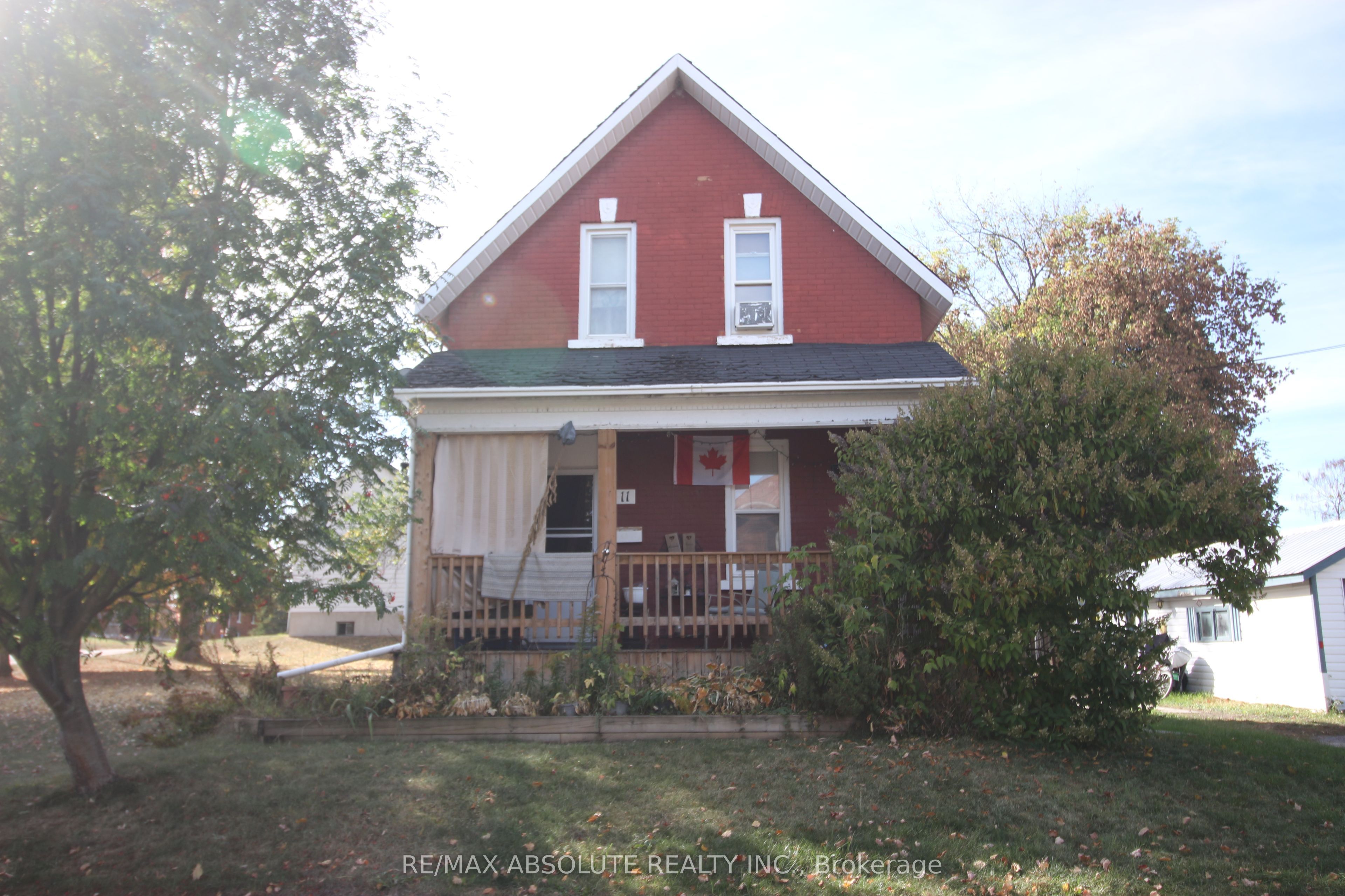 11 Gould Street, Whitewater Region, ON K0J 1K0