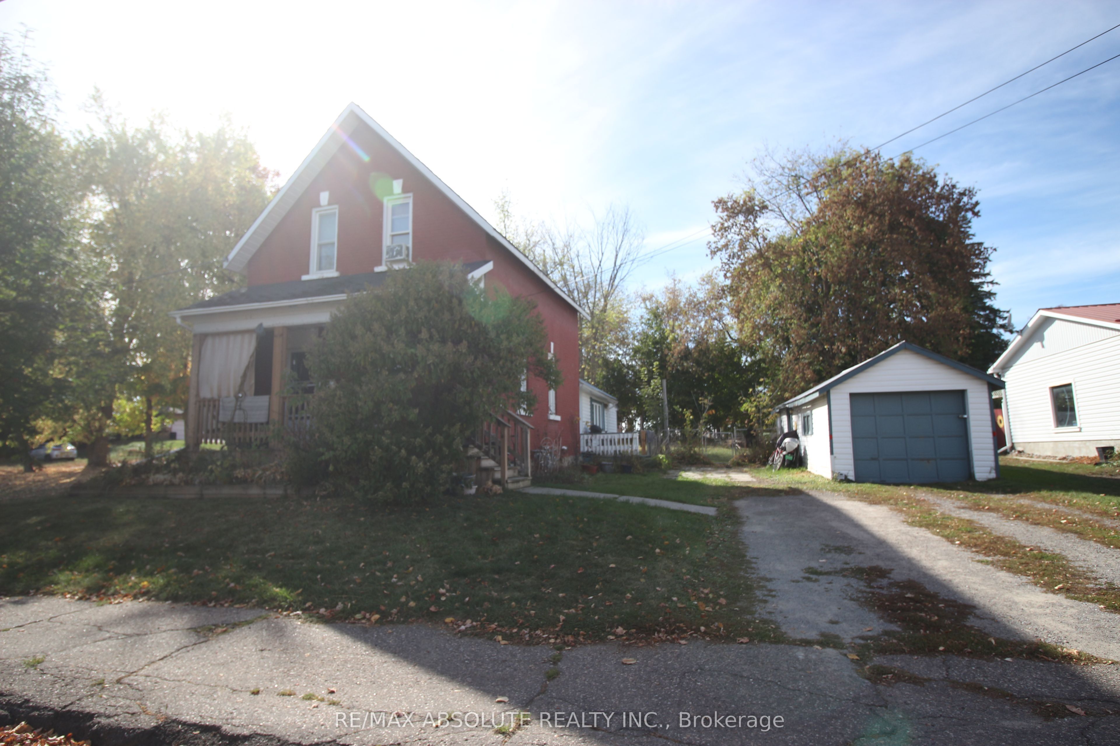 11 Gould Street, Whitewater Region, ON K0J 1K0 photo 3