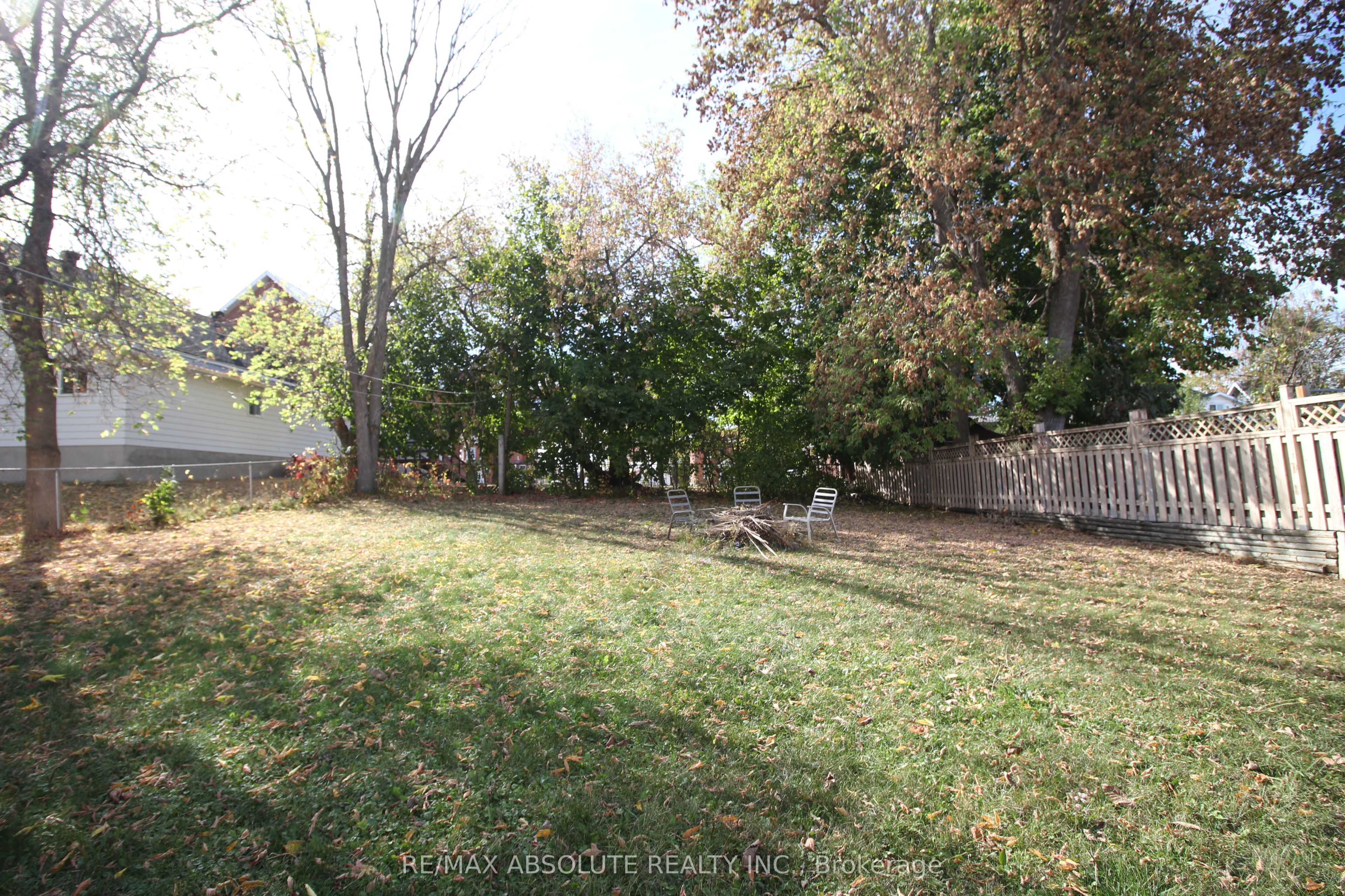 11 Gould Street, Whitewater Region, ON K0J 1K0 photo 4