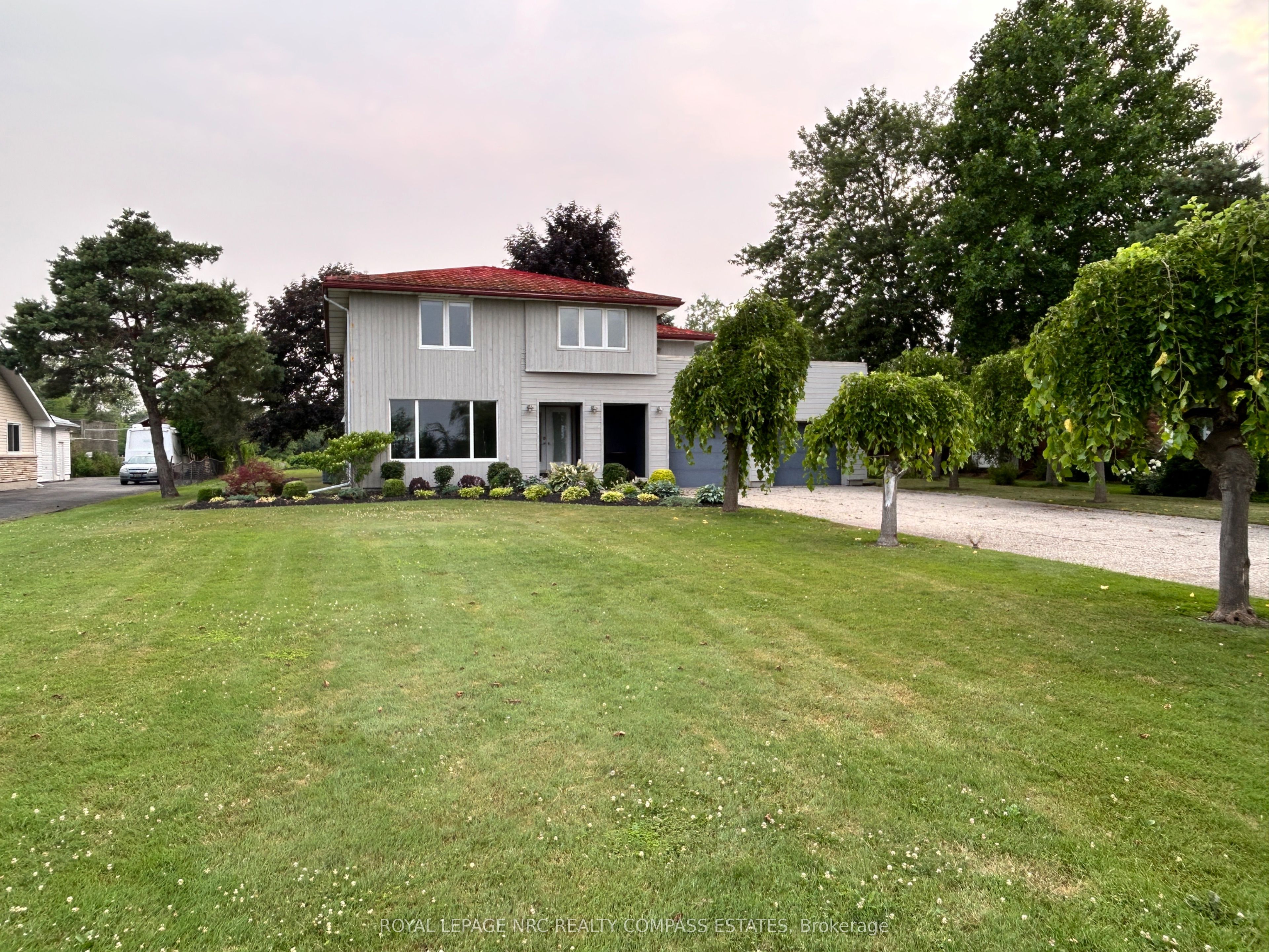 1321 Niagara Parkway, Fort Erie, ON L2A 5M4 photo 2