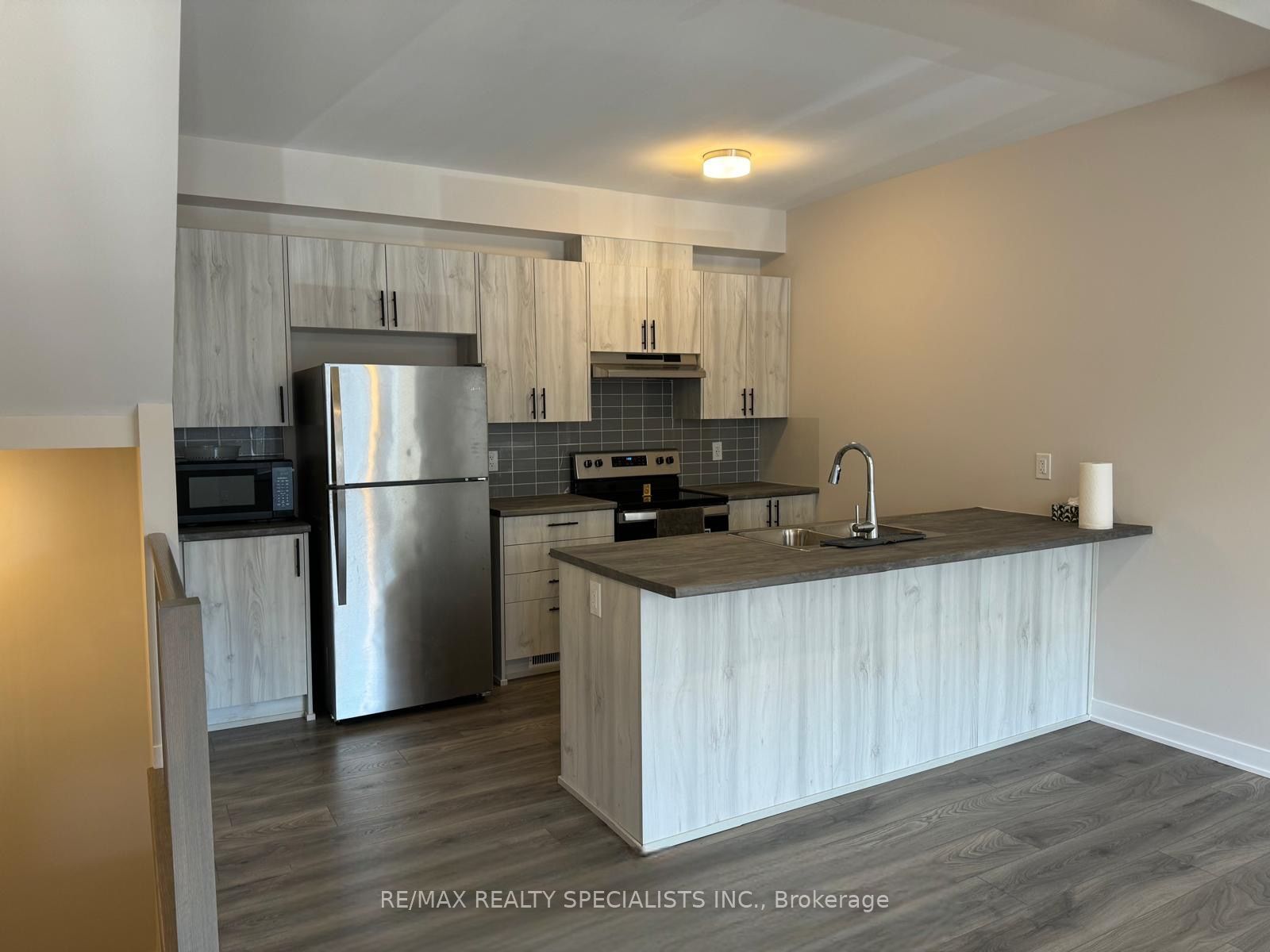 228 Speckled Alder Row, Barrhaven, ON K2J 7G6 photo 2