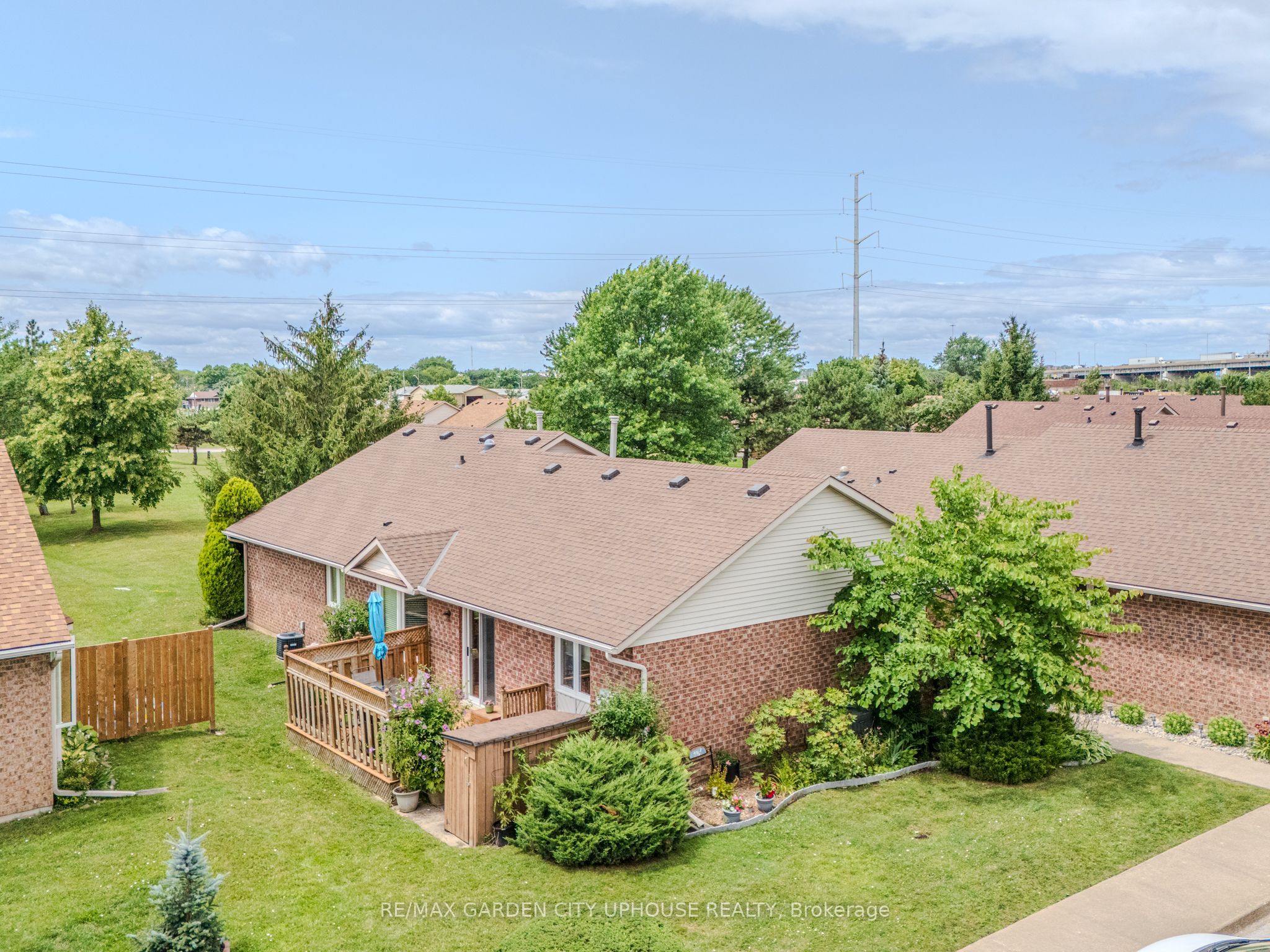 122 Bunting Road, St. Catharines, ON L2P 3X7