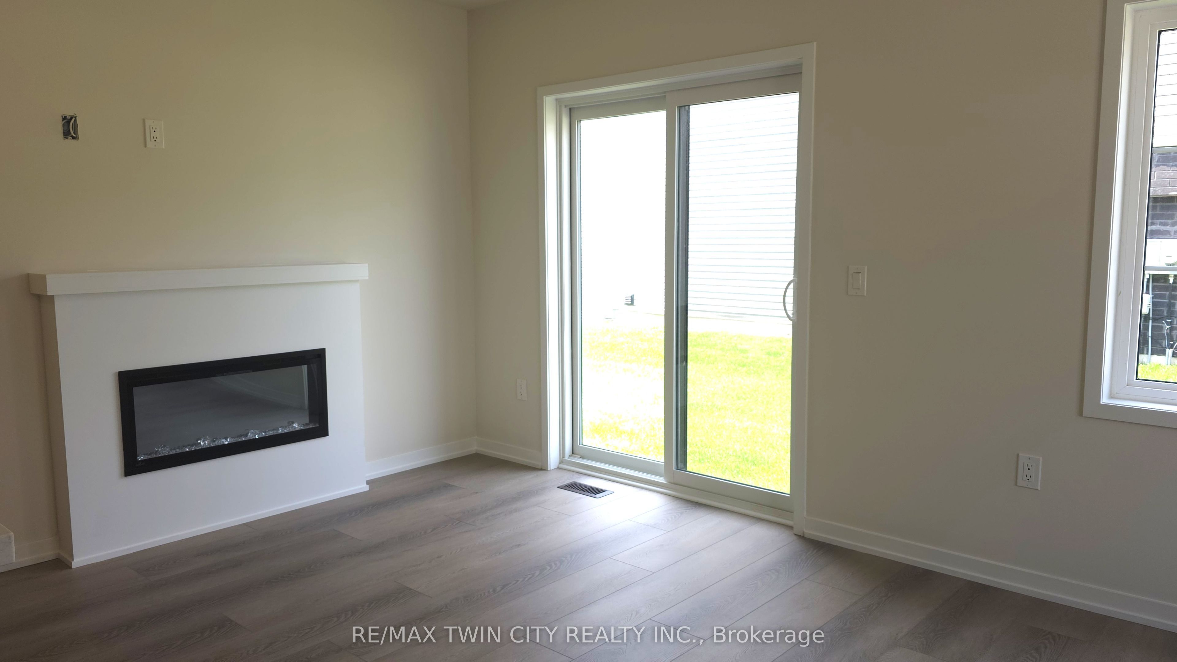 35 Moonstone Common, Cambridge, ON N1T 0H3 photo 4