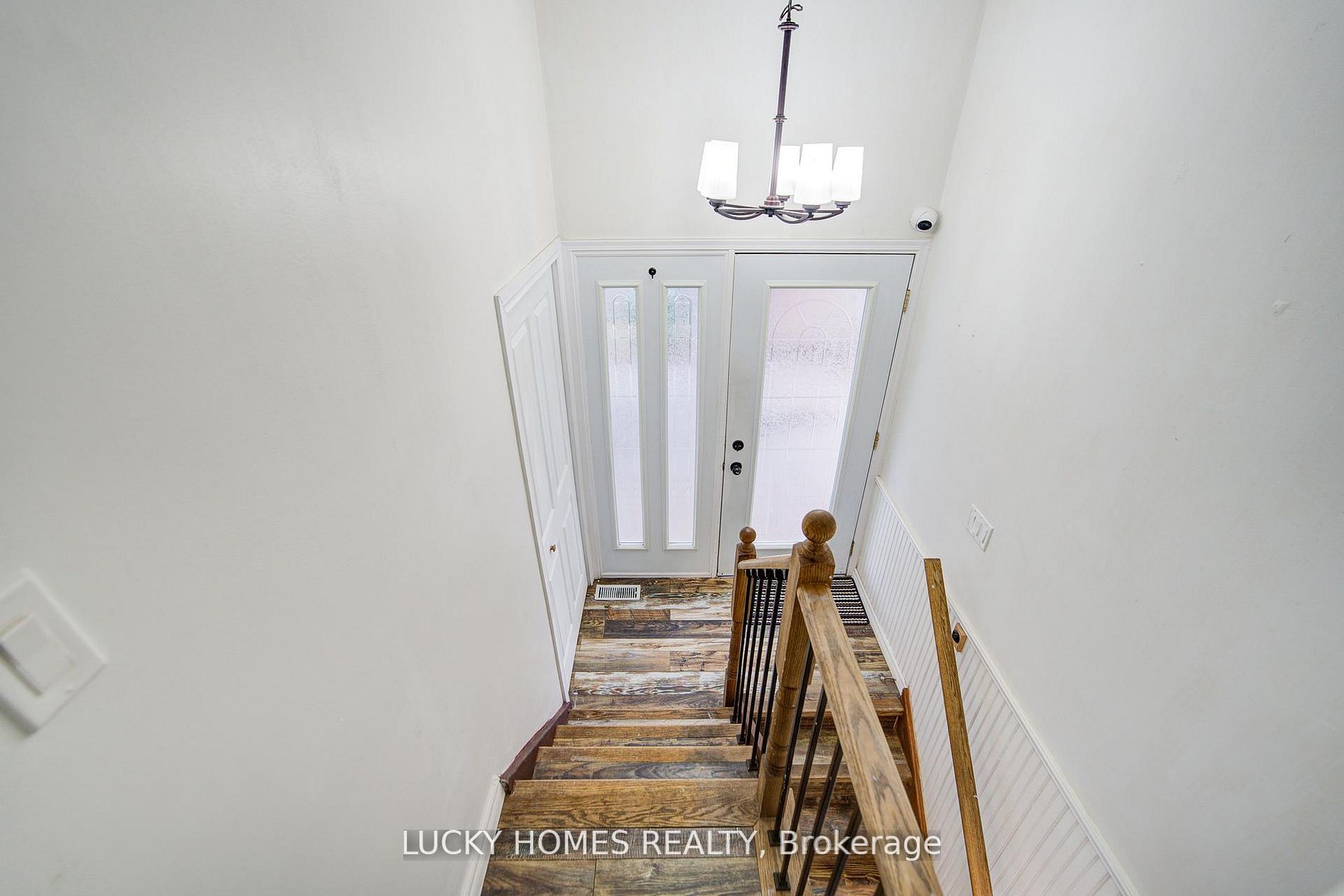 711 Otonabee Drive, Peterborough, ON K9J 7P8 photo 4