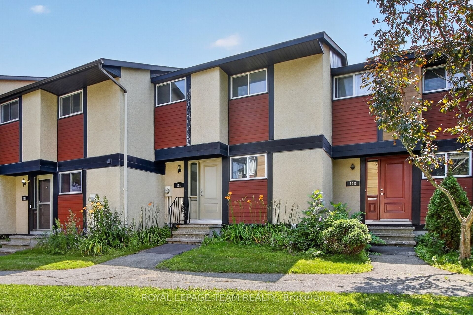 120 Mcclintock Way, Kanata, ON K2L 2A4 photo 2
