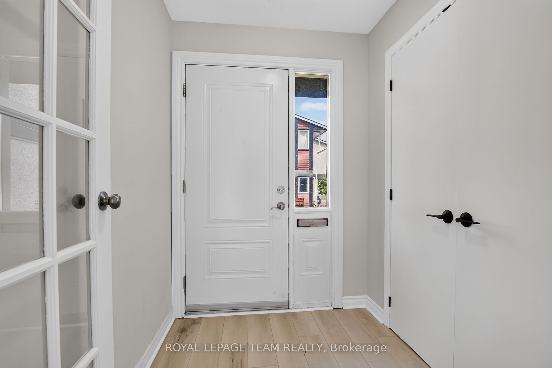 120 Mcclintock Way, Kanata, ON K2L 2A4 photo 4